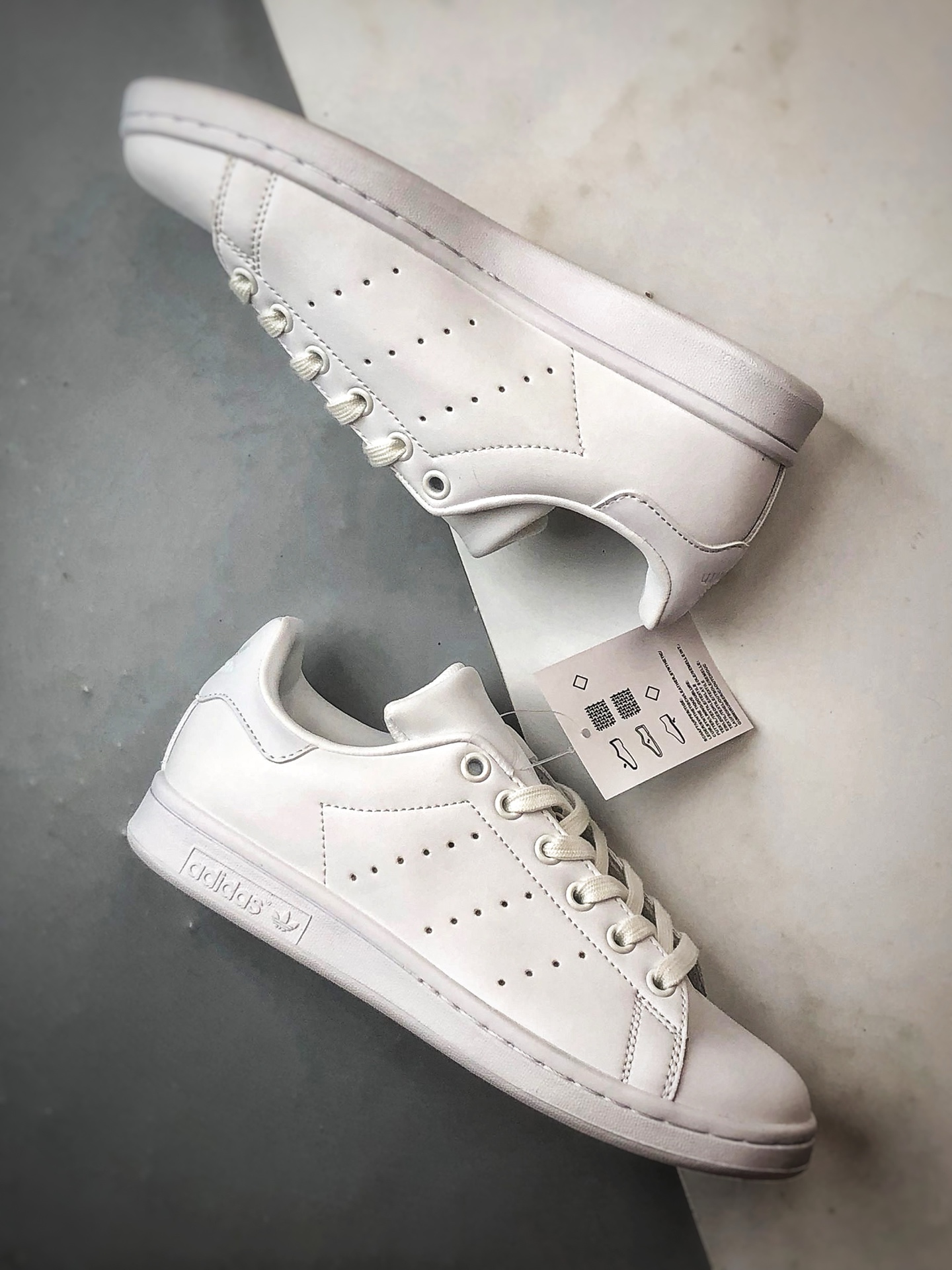 AD Originals Stan Smith 白色 复古时尚舒适运动休闲板鞋 S75104-莆田鞋,莆田鞋货源,高仿鞋,高仿鞋货源,安福档口,莆田高仿鞋,莆田鞋批发,高仿鞋批发,莆田高仿运动鞋,高仿运动鞋,莆田运动鞋 AD Originals Stan Smith 白色 复古时尚舒适运动休闲板鞋 S75104