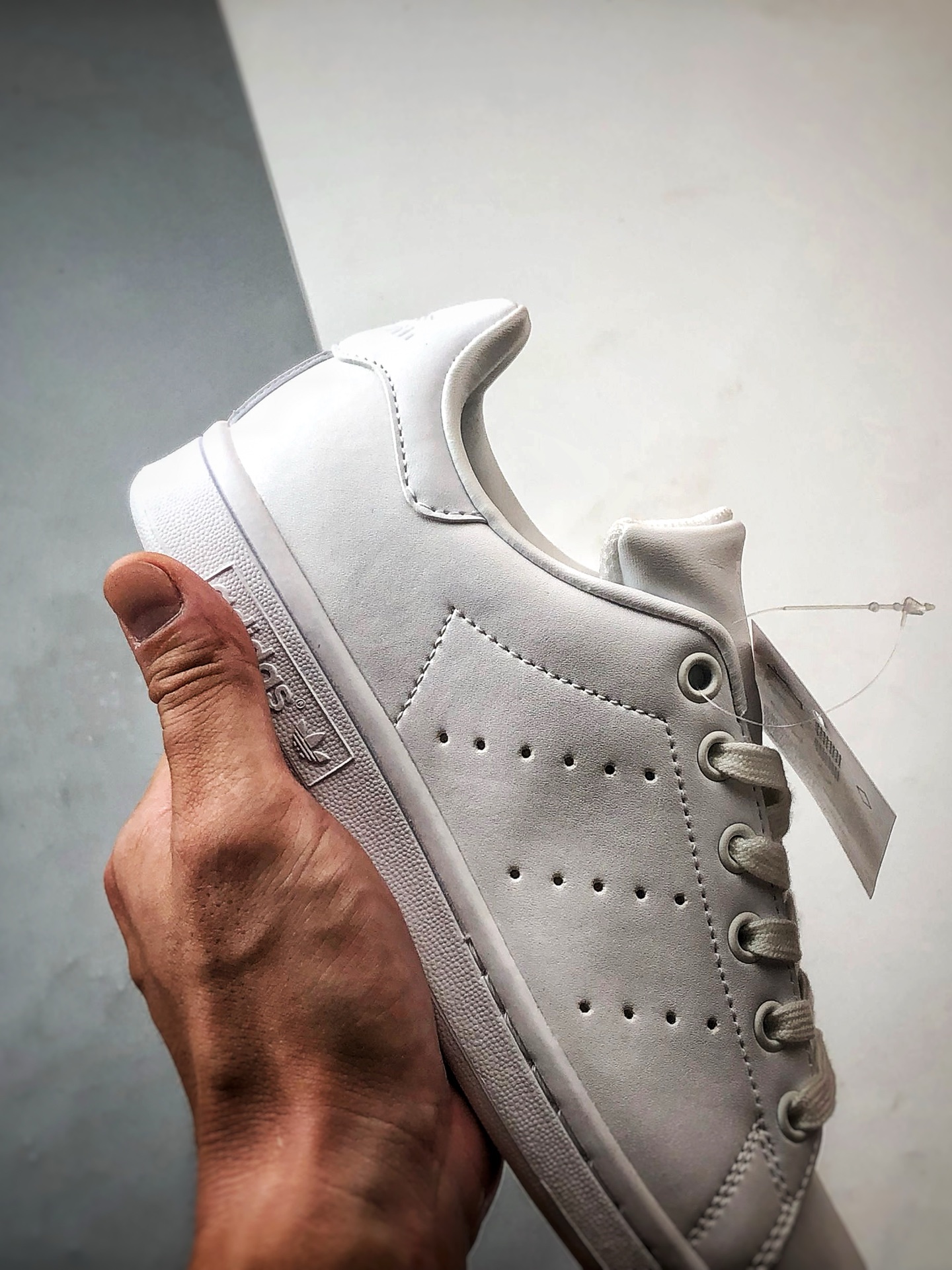 AD Originals Stan Smith 白色 复古时尚舒适运动休闲板鞋 S75104-莆田鞋,莆田鞋货源,高仿鞋,高仿鞋货源,安福档口,莆田高仿鞋,莆田鞋批发,高仿鞋批发,莆田高仿运动鞋,高仿运动鞋,莆田运动鞋 AD Originals Stan Smith 白色 复古时尚舒适运动休闲板鞋 S75104