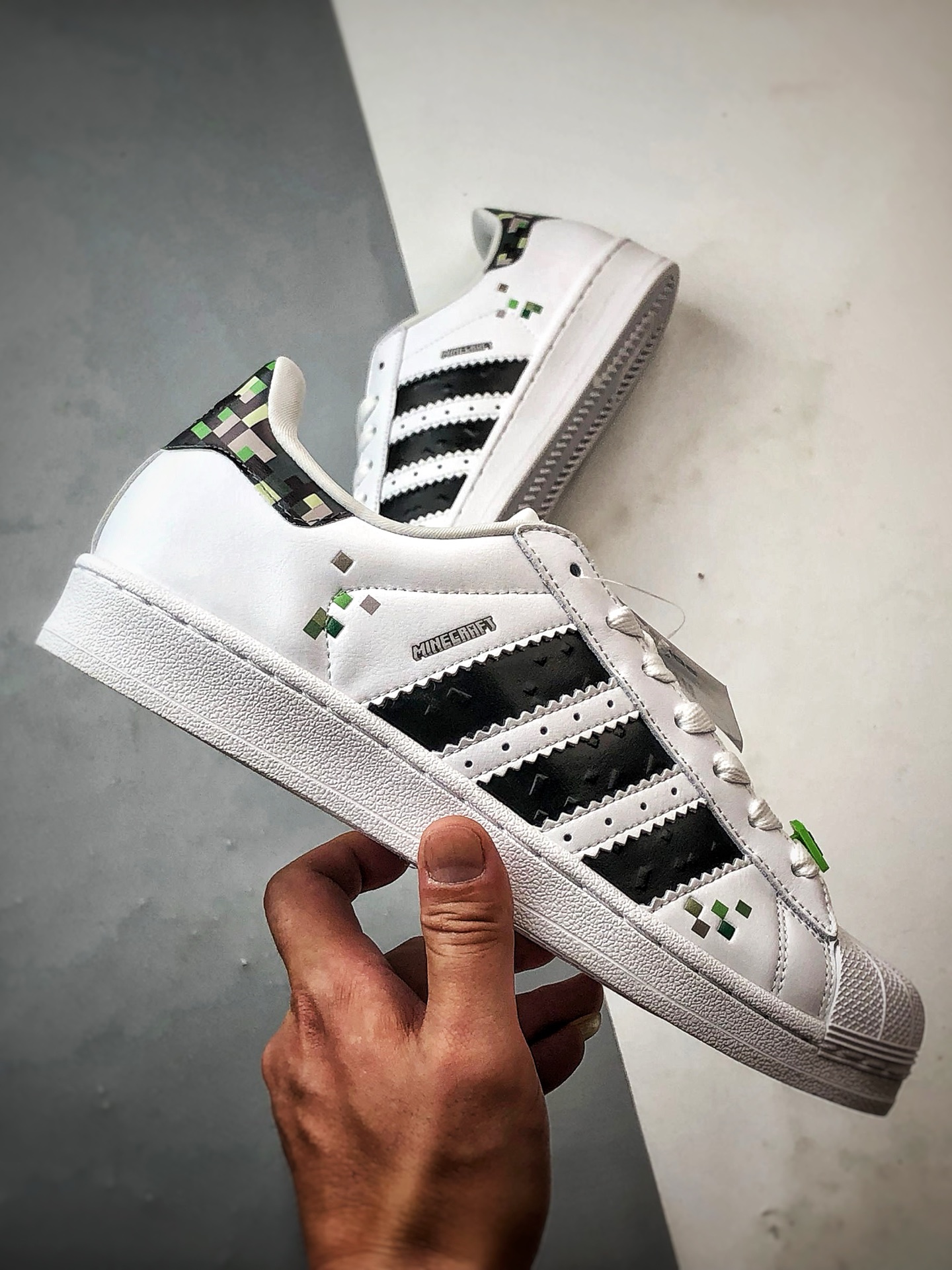 AD Originals Superstar 白黑绿马赛克贝壳头 JQ8749-莆田鞋,莆田鞋货源,高仿鞋,高仿鞋货源,安福档口,莆田高仿鞋,莆田鞋批发,高仿鞋批发,莆田高仿运动鞋,高仿运动鞋,莆田运动鞋 AD Originals Superstar 白黑绿马赛克贝壳头 JQ8749