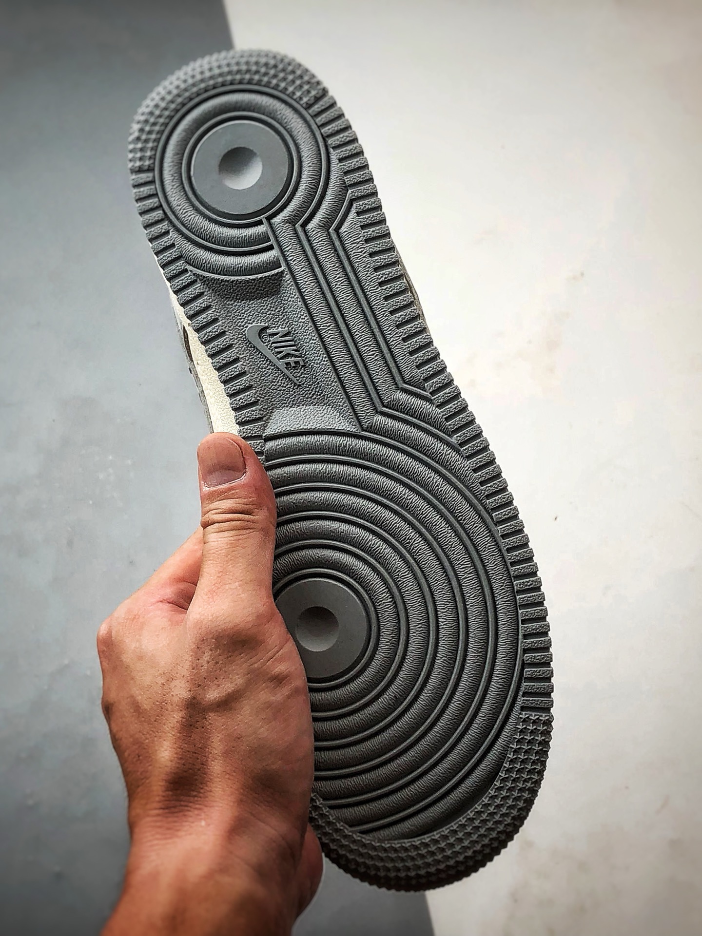 Gucci x Air Force 1 Low 灰白 DF0188-050-莆田鞋,莆田鞋货源,高仿鞋,高仿鞋货源,安福档口,莆田高仿鞋,莆田鞋批发,高仿鞋批发,莆田高仿运动鞋,高仿运动鞋,莆田运动鞋 Gucci x Air Force 1 Low 灰白 DF0188-050