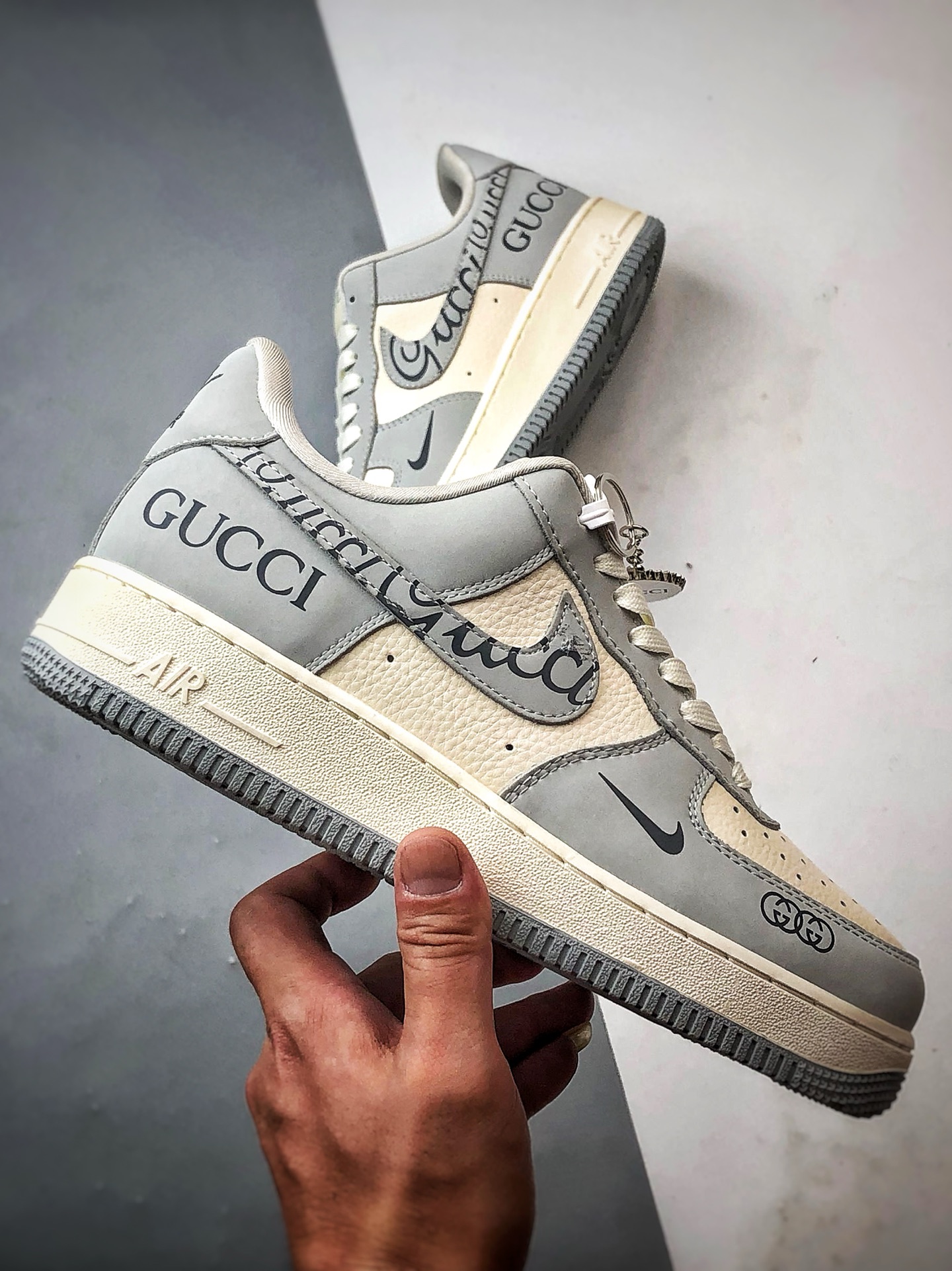 Gucci x Air Force 1 Low 灰白 DF0188-050-莆田鞋,莆田鞋货源,高仿鞋,高仿鞋货源,安福档口,莆田高仿鞋,莆田鞋批发,高仿鞋批发,莆田高仿运动鞋,高仿运动鞋,莆田运动鞋 Gucci x Air Force 1 Low 灰白 DF0188-050