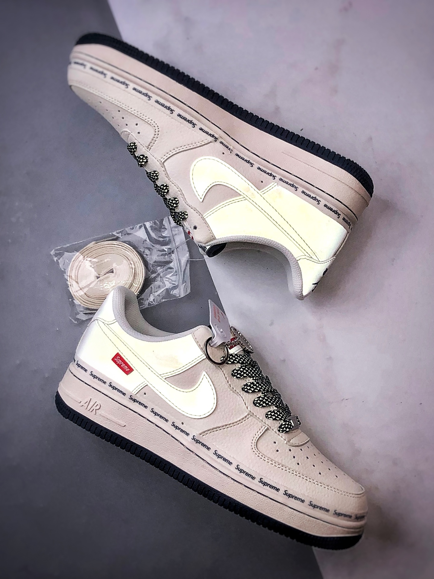 Sup x Air Force 1 Low 反光白深蓝 XX3168-203-莆田鞋,莆田鞋货源,高仿鞋,高仿鞋货源,安福档口,莆田高仿鞋,莆田鞋批发,高仿鞋批发,莆田高仿运动鞋,高仿运动鞋,莆田运动鞋 Sup x Air Force 1 Low 反光白深蓝 XX3168-203