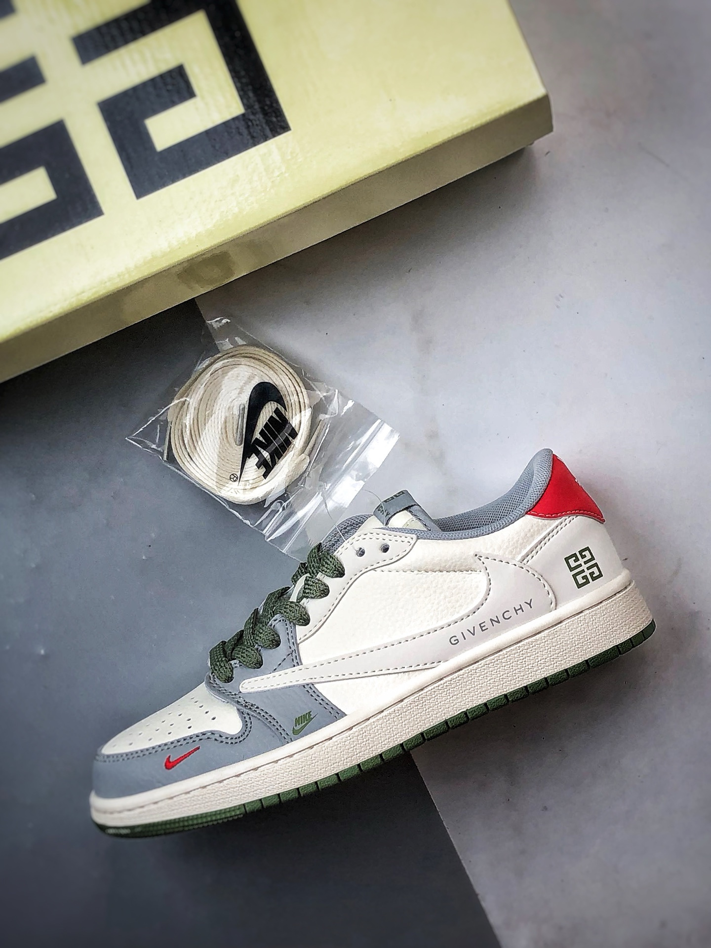 Air Jordan 1 Low ”高端定制” 纪梵希白灰绿倒钩 XS7089-600-莆田鞋,莆田鞋货源,高仿鞋,高仿鞋货源,安福档口,莆田高仿鞋,莆田鞋批发,高仿鞋批发,莆田高仿运动鞋,高仿运动鞋,莆田运动鞋 Air Jordan 1 Low ”高端定制” 纪梵希白灰绿倒钩 XS7089-600