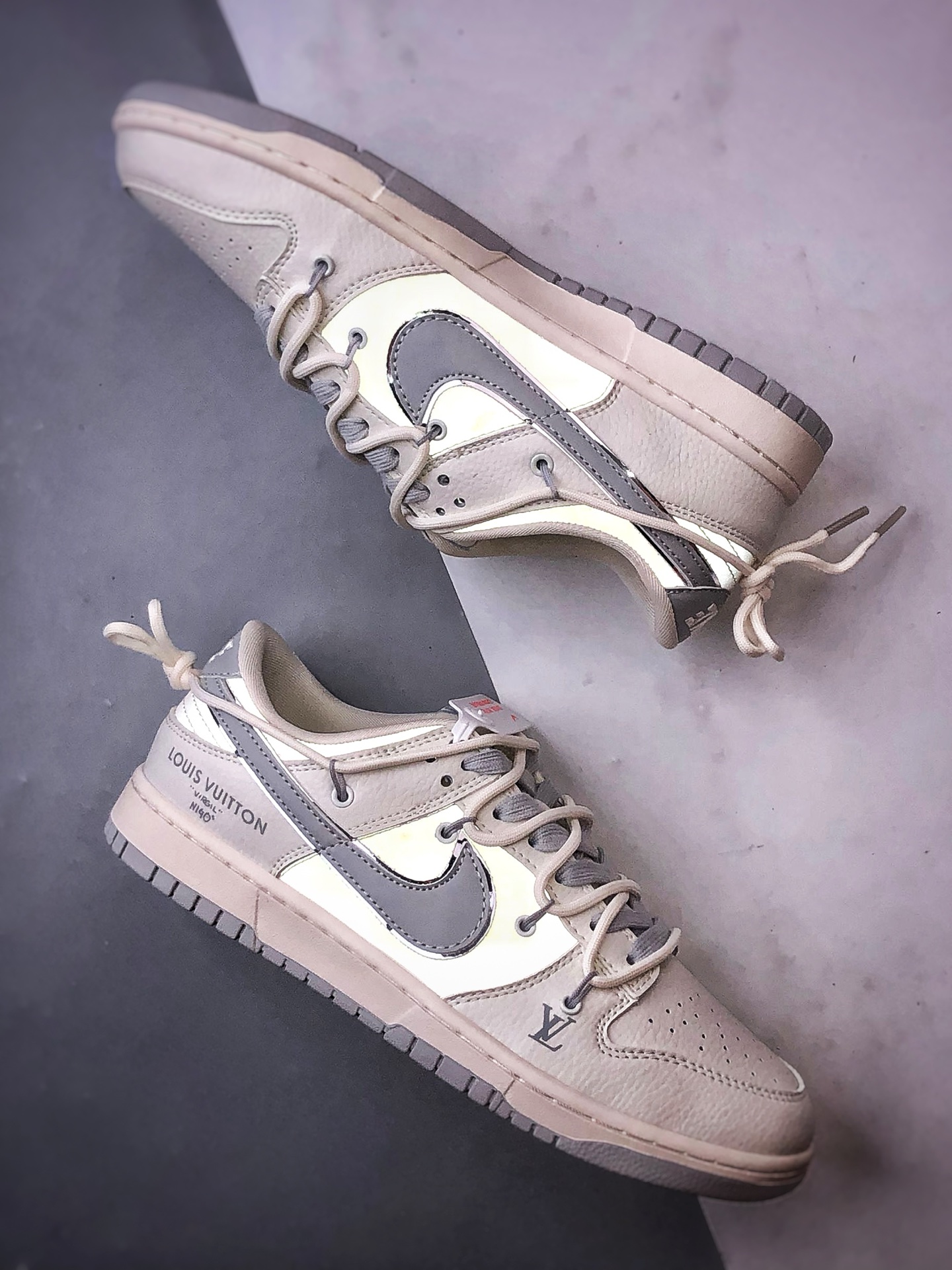 NK Dunk Low Retro ”DIY高端定制” LV米白灰解构 低帮休闲运动板鞋 DM6868-092-莆田鞋,莆田鞋货源,高仿鞋,高仿鞋货源,安福档口,莆田高仿鞋,莆田鞋批发,高仿鞋批发,莆田高仿运动鞋,高仿运动鞋,莆田运动鞋 NK Dunk Low Retro ”DIY高端定制” LV米白灰解构 低帮休闲运动板鞋 DM6868-092