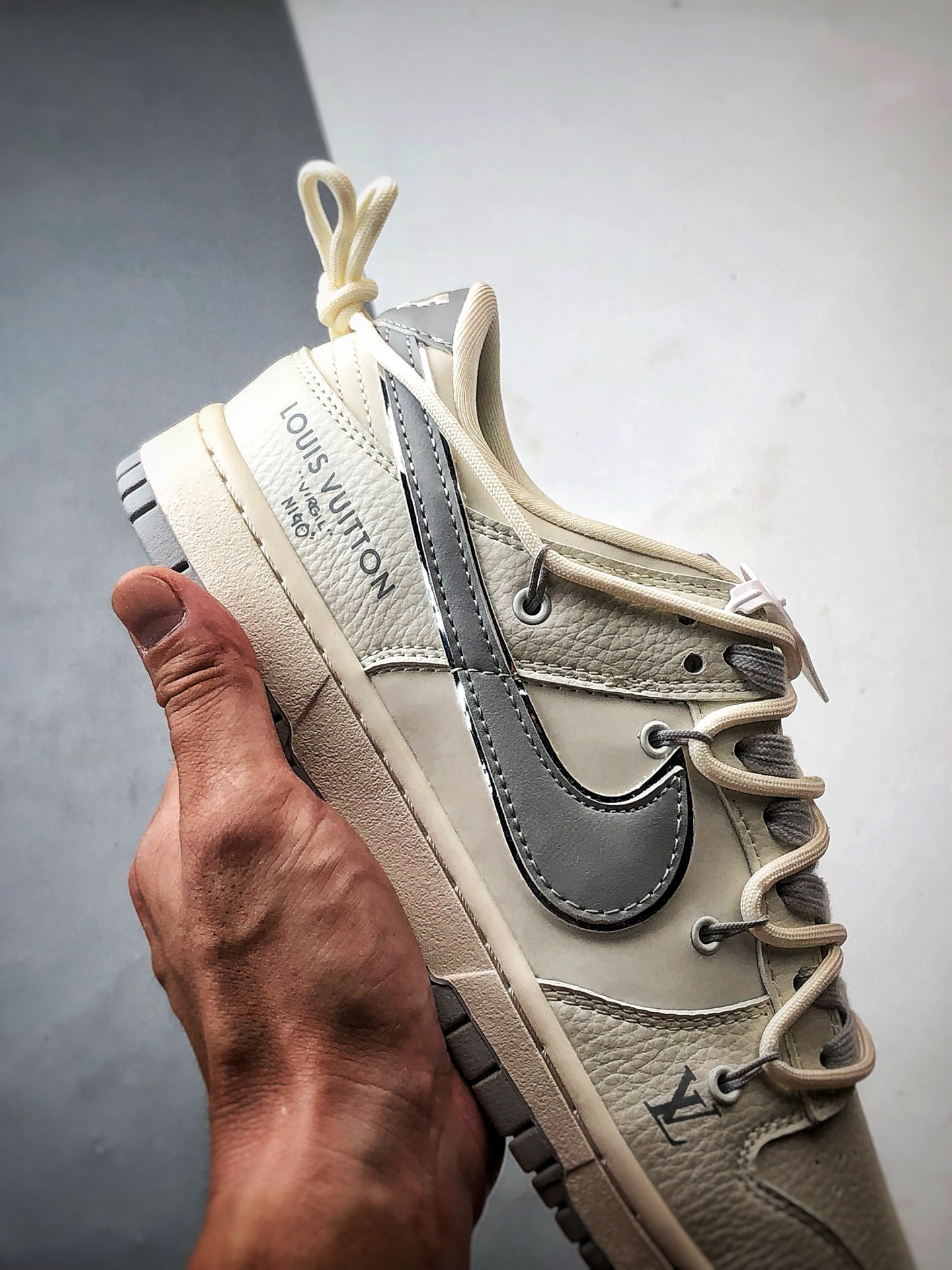 NK Dunk Low Retro ”DIY高端定制” LV米白灰解构 低帮休闲运动板鞋 DM6868-092-莆田鞋,莆田鞋货源,高仿鞋,高仿鞋货源,安福档口,莆田高仿鞋,莆田鞋批发,高仿鞋批发,莆田高仿运动鞋,高仿运动鞋,莆田运动鞋 NK Dunk Low Retro ”DIY高端定制” LV米白灰解构 低帮休闲运动板鞋 DM6868-092