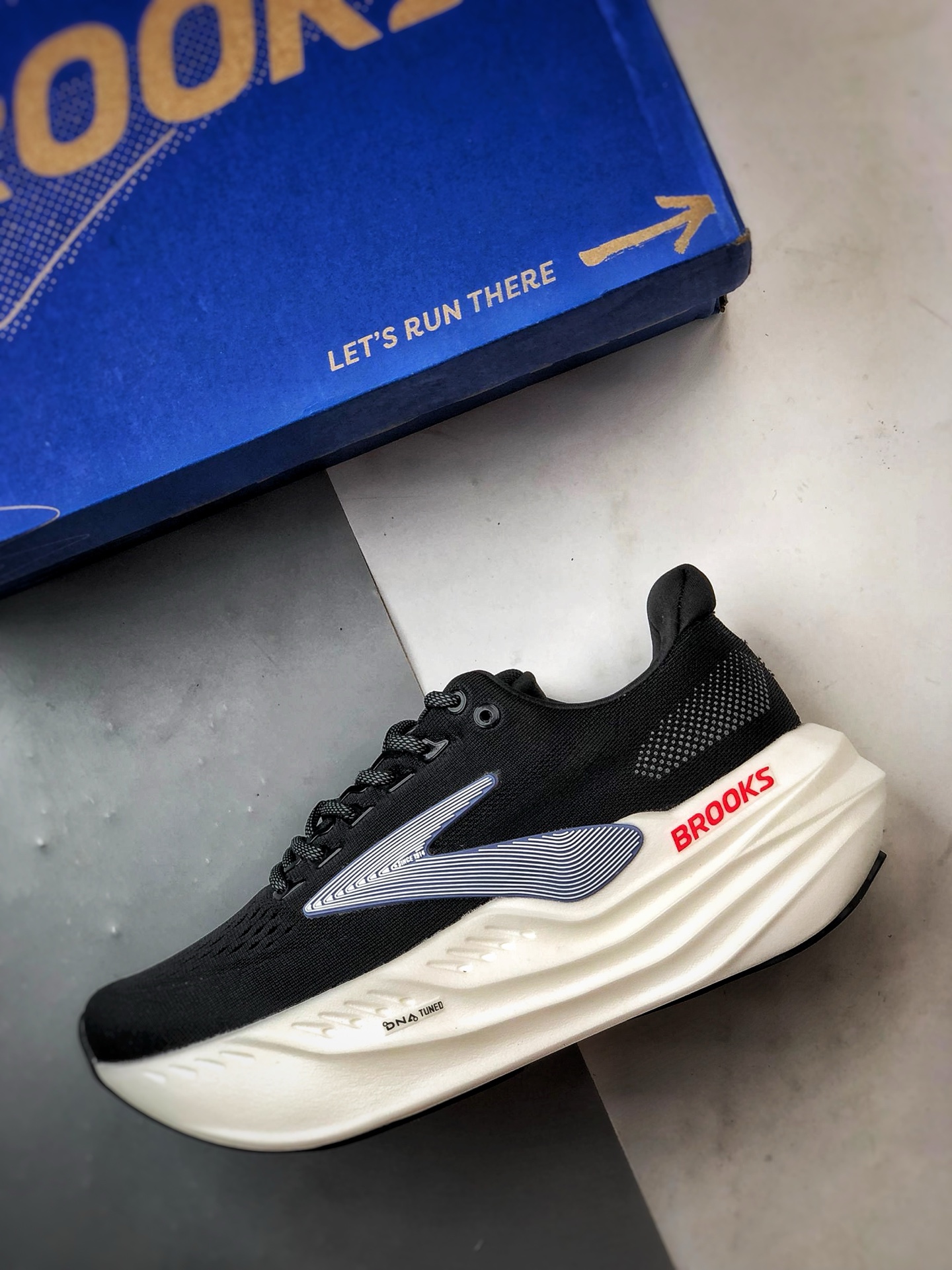 Brooks布鲁克斯 Glycerin max 黑白 舒适简约防滑耐磨低帮跑步鞋