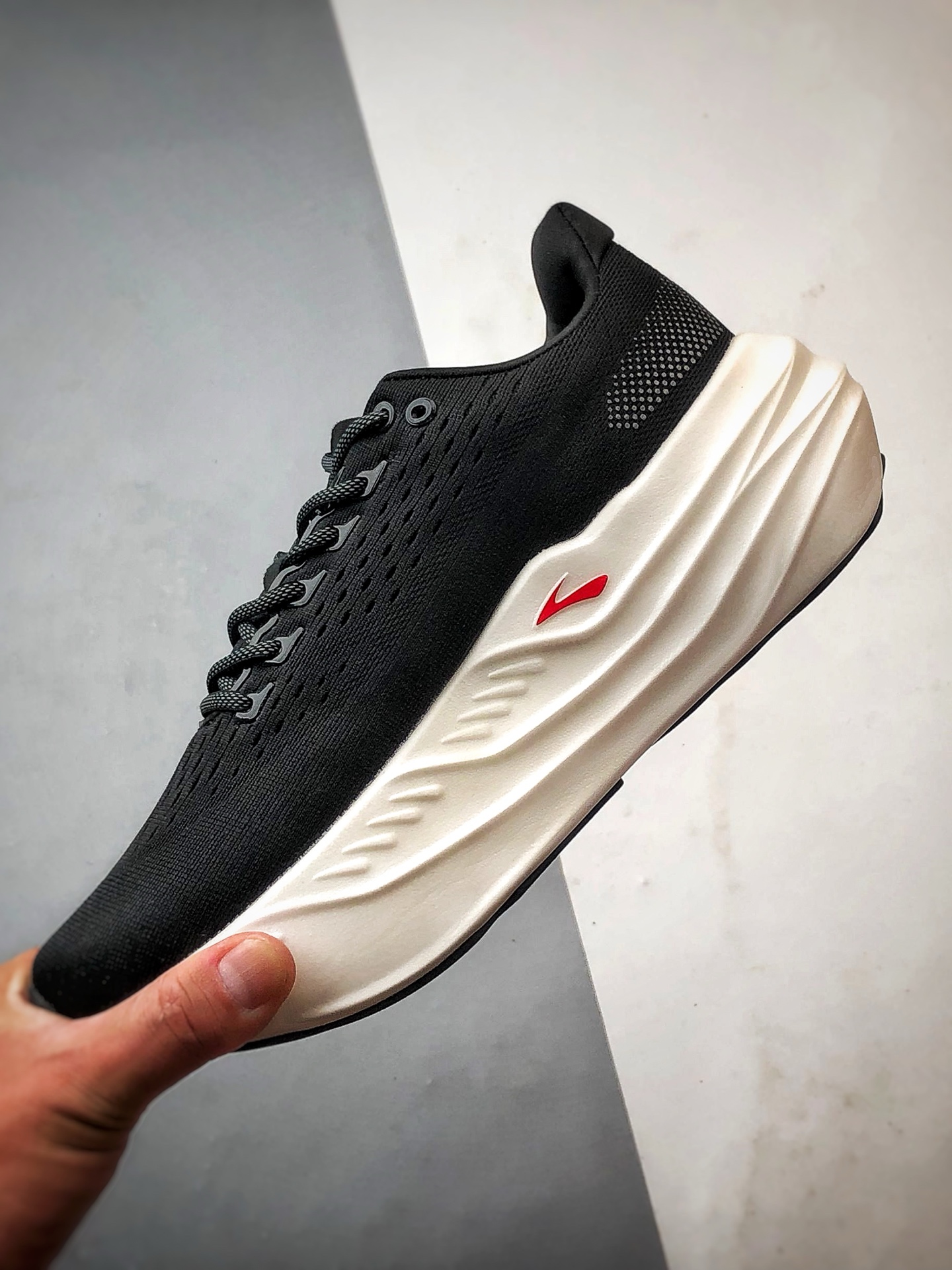 Brooks布鲁克斯 Glycerin max 黑白 舒适简约防滑耐磨低帮跑步鞋