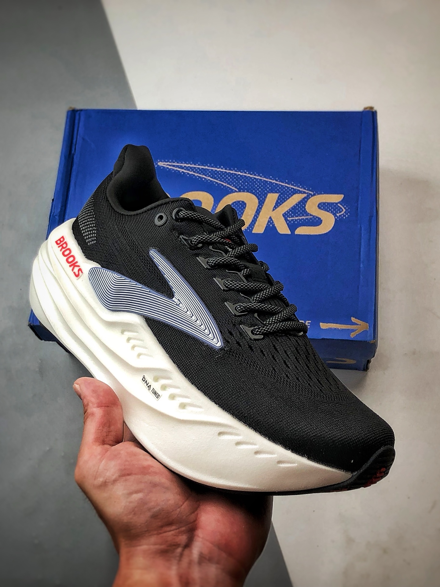 Brooks布鲁克斯 Glycerin max 黑白 舒适简约防滑耐磨低帮跑步鞋