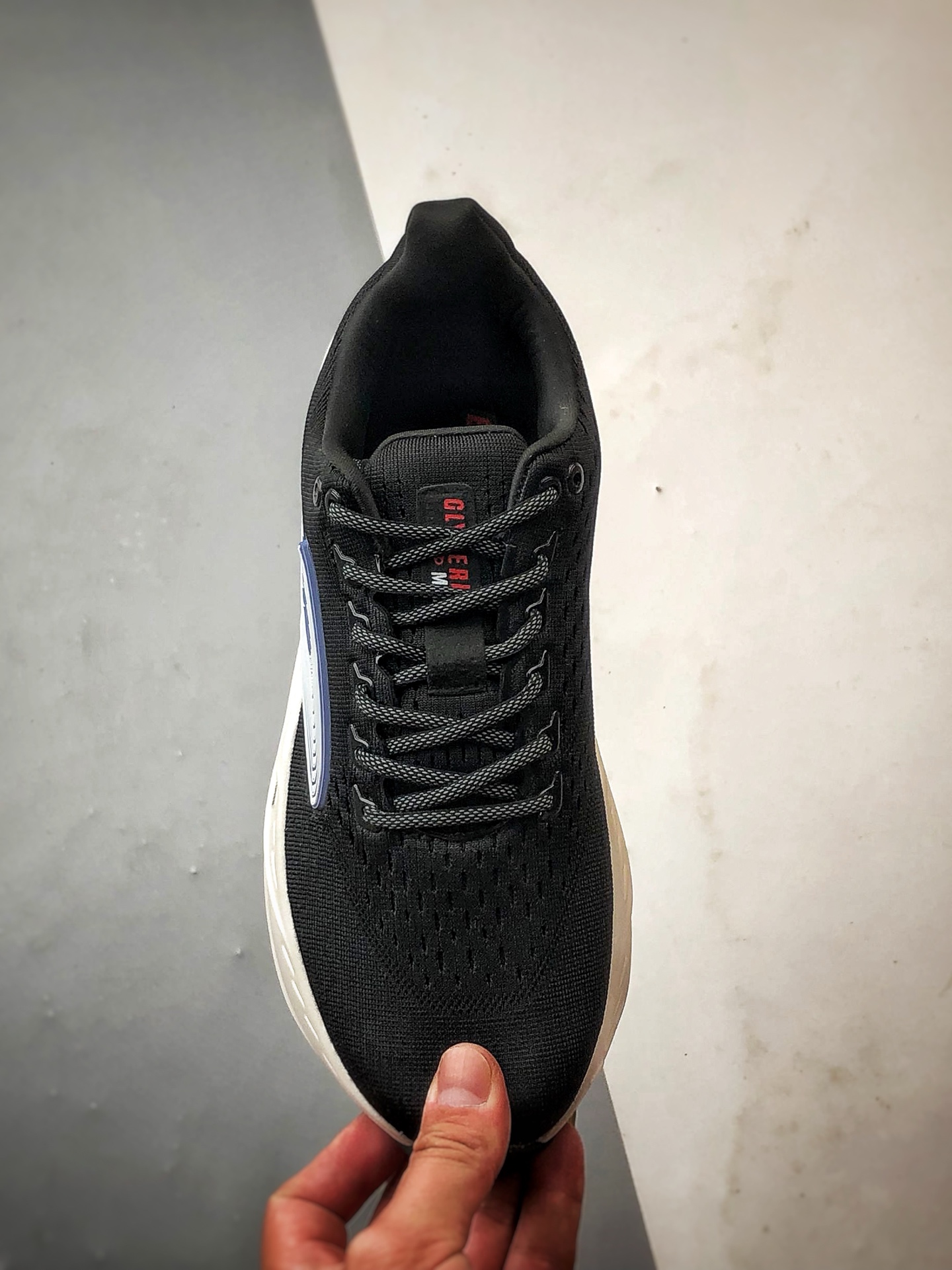 Brooks布鲁克斯 Glycerin max 黑白 舒适简约防滑耐磨低帮跑步鞋