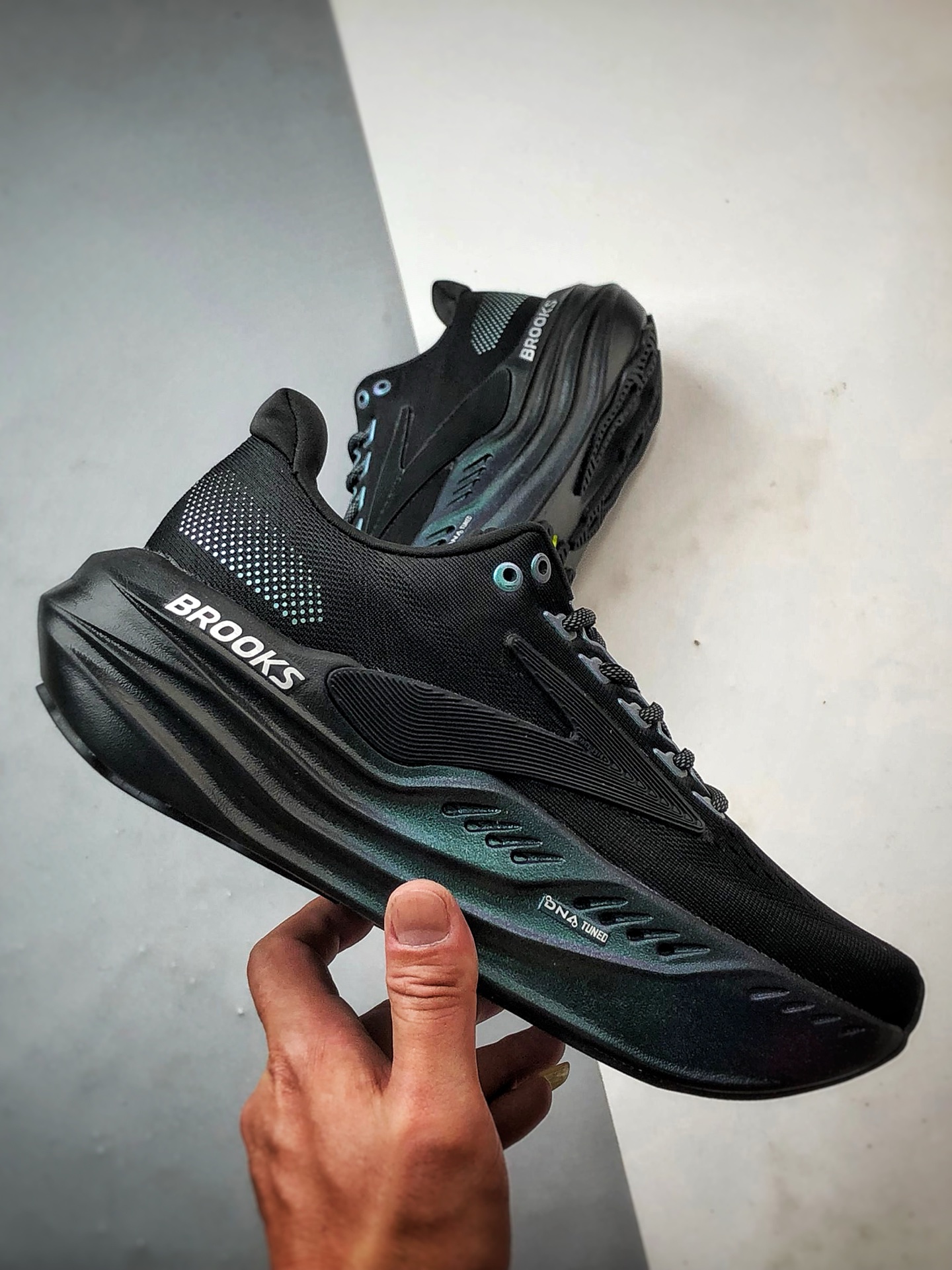 Brooks布鲁克斯 Glycerin max 黑色 舒适简约防滑耐磨低帮跑步鞋