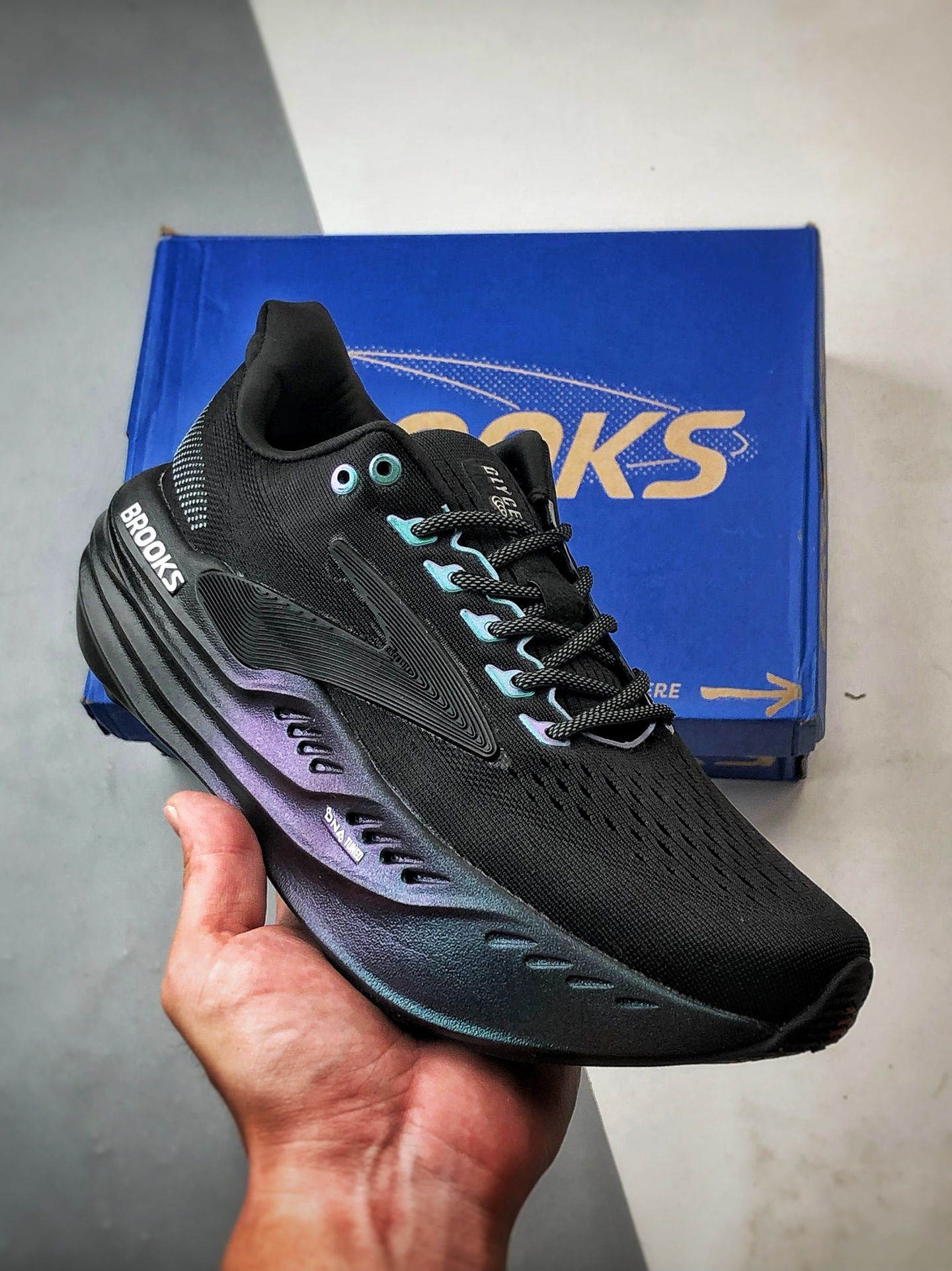 Brooks布鲁克斯 Glycerin max 黑色 舒适简约防滑耐磨低帮跑步鞋