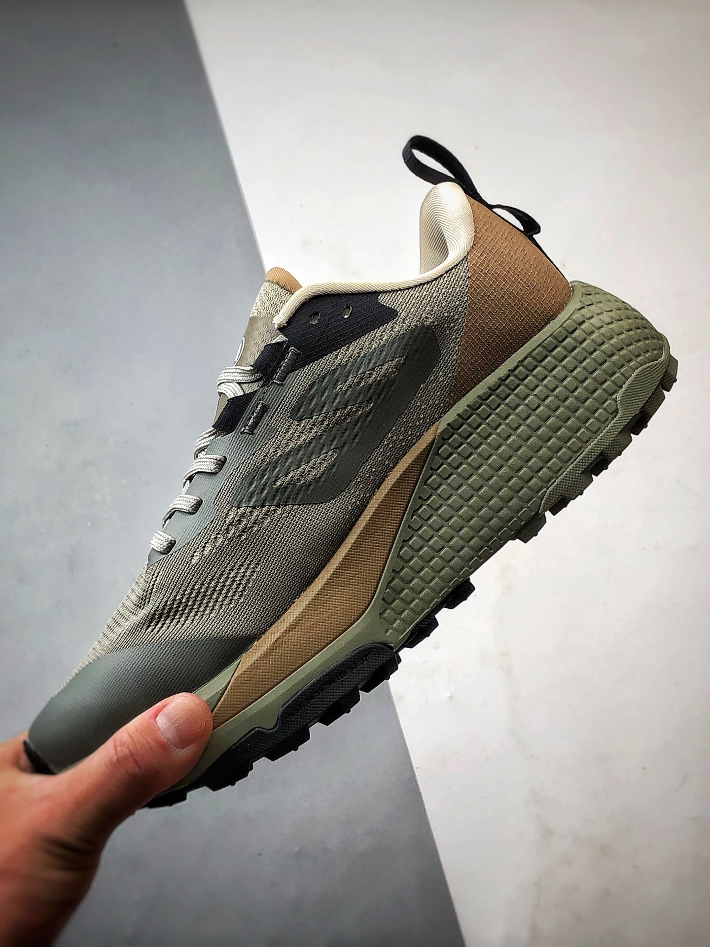 北面The North Face Altamesa 500 灰绿 圆头系带减震耐磨低帮越野徒步鞋