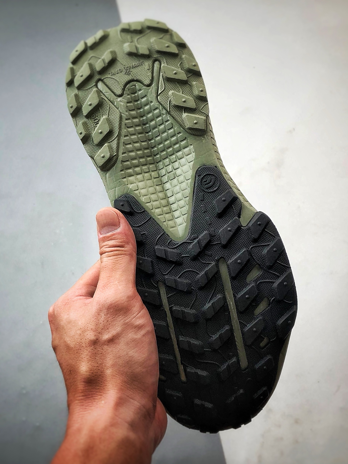 北面The North Face Altamesa 500 灰绿 圆头系带减震耐磨低帮越野徒步鞋