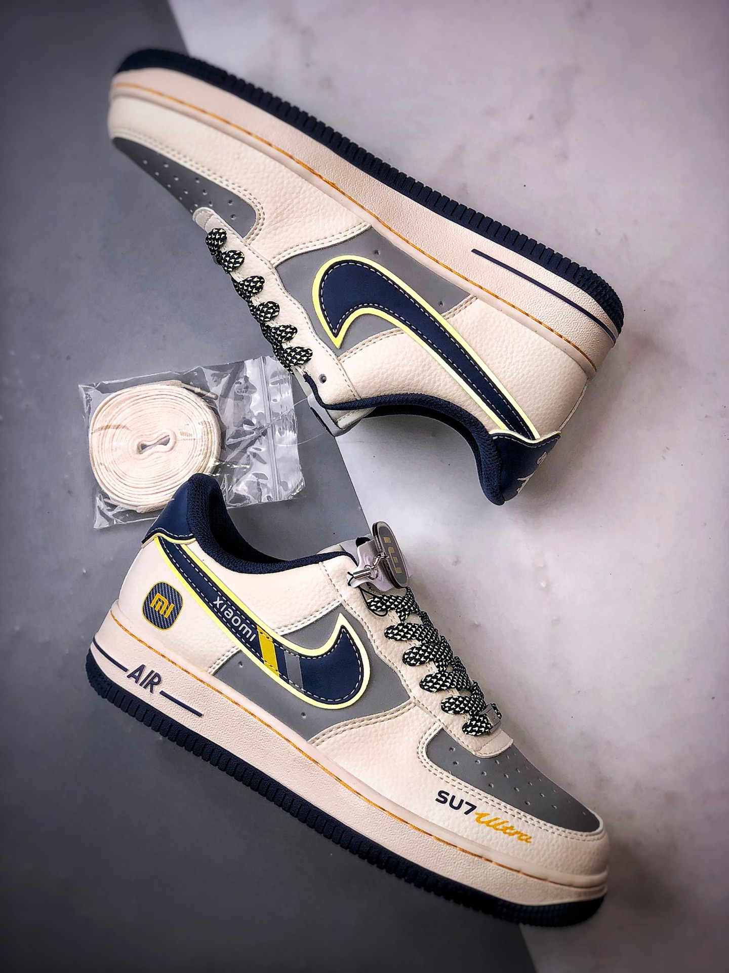 Air Force 1 Low 小米su7米灰蓝黄 XX3168-213-莆田鞋,莆田鞋货源,高仿鞋,高仿鞋货源,安福档口,莆田高仿鞋,莆田鞋批发,高仿鞋批发,莆田高仿运动鞋,高仿运动鞋,莆田运动鞋 Air Force 1 Low 小米su7米灰蓝黄 XX3168-213