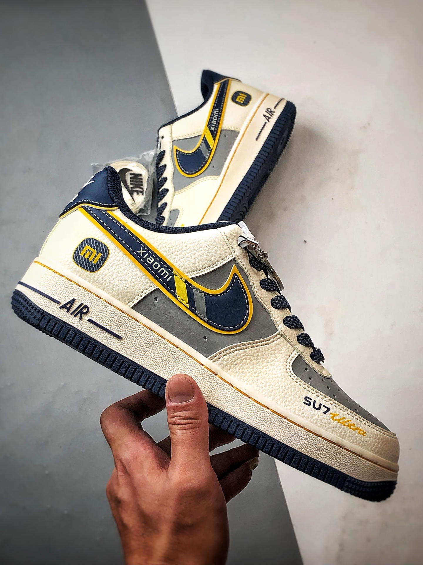 Air Force 1 Low 小米su7米灰蓝黄 XX3168-213-莆田鞋,莆田鞋货源,高仿鞋,高仿鞋货源,安福档口,莆田高仿鞋,莆田鞋批发,高仿鞋批发,莆田高仿运动鞋,高仿运动鞋,莆田运动鞋 Air Force 1 Low 小米su7米灰蓝黄 XX3168-213