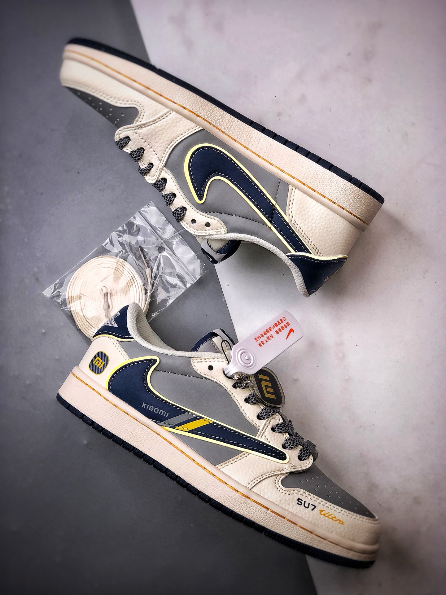 Air Jordan 1 Low ”高端定制” 小米su7米灰蓝黄倒钩 XX3168-212-莆田鞋,莆田鞋货源,高仿鞋,高仿鞋货源,安福档口,莆田高仿鞋,莆田鞋批发,高仿鞋批发,莆田高仿运动鞋,高仿运动鞋,莆田运动鞋 Air Jordan 1 Low ”高端定制” 小米su7米灰蓝黄倒钩 XX3168-212