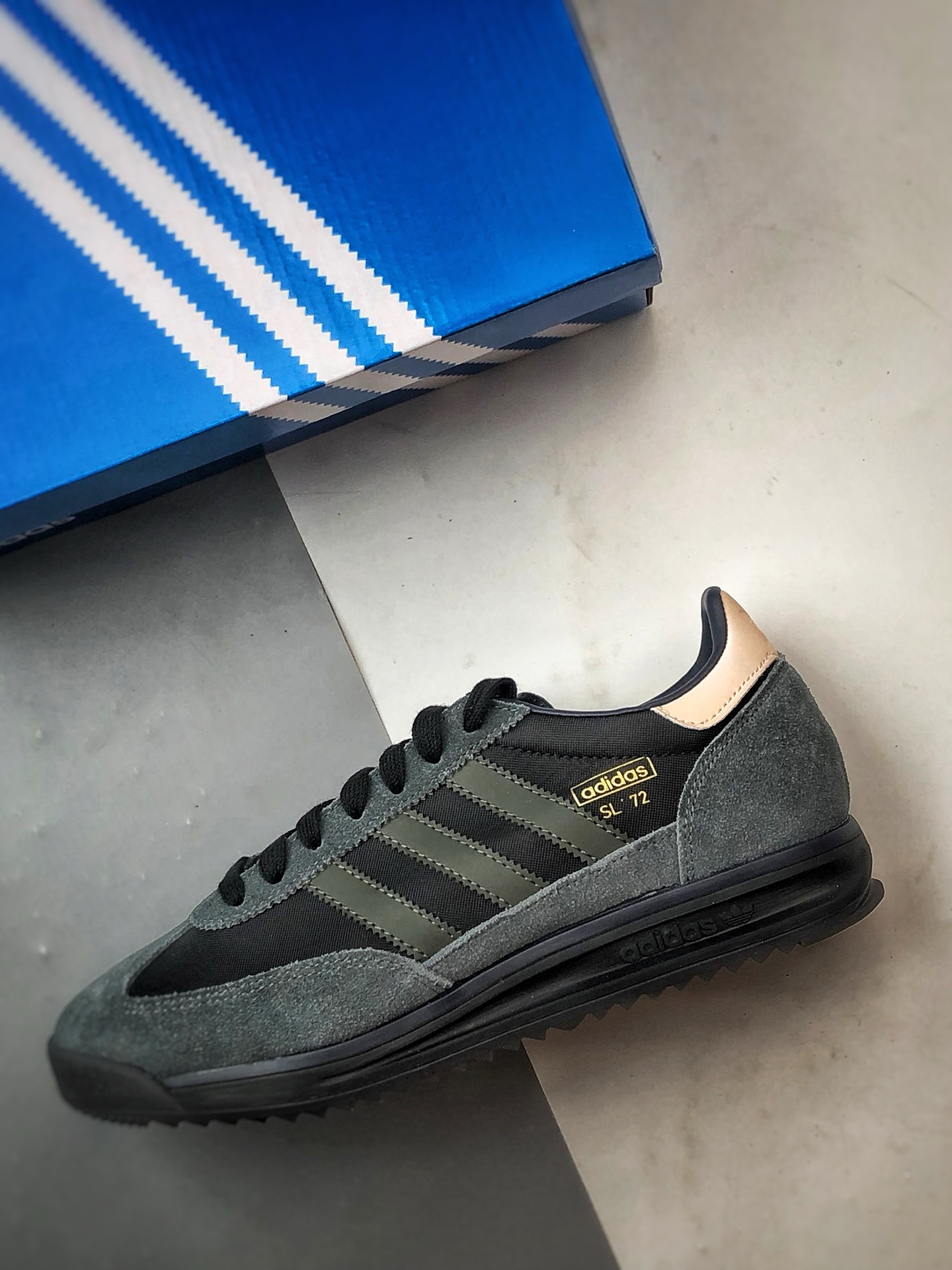 200 AD Originals SL 72 RS 碳黑色 经典复古轻便休闲运动慢跑鞋 IG4646