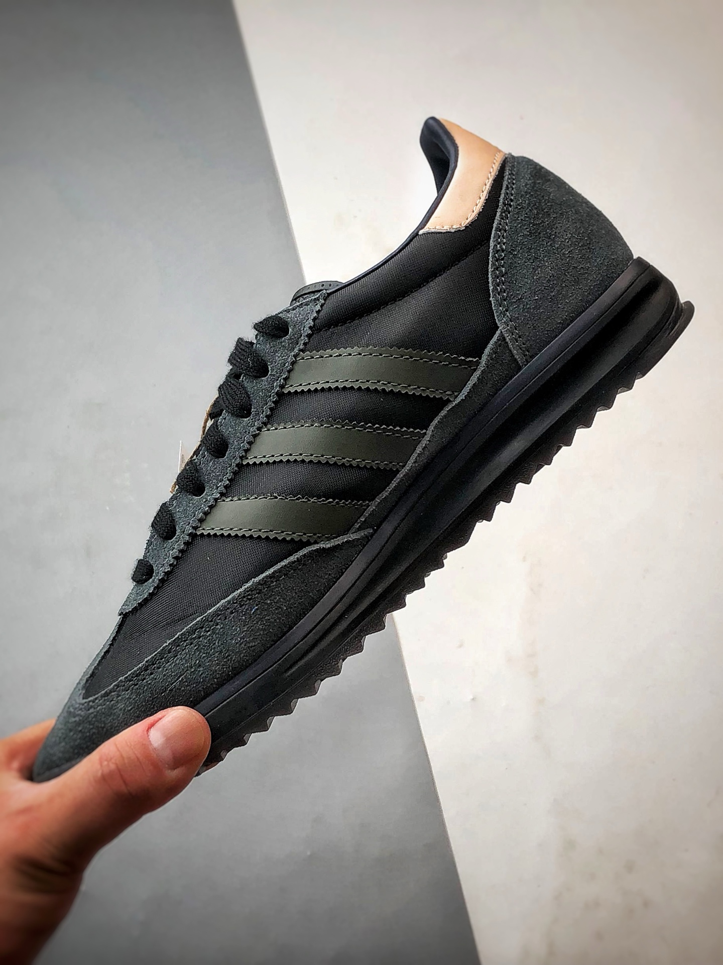 200 AD Originals SL 72 RS 碳黑色 经典复古轻便休闲运动慢跑鞋 IG4646