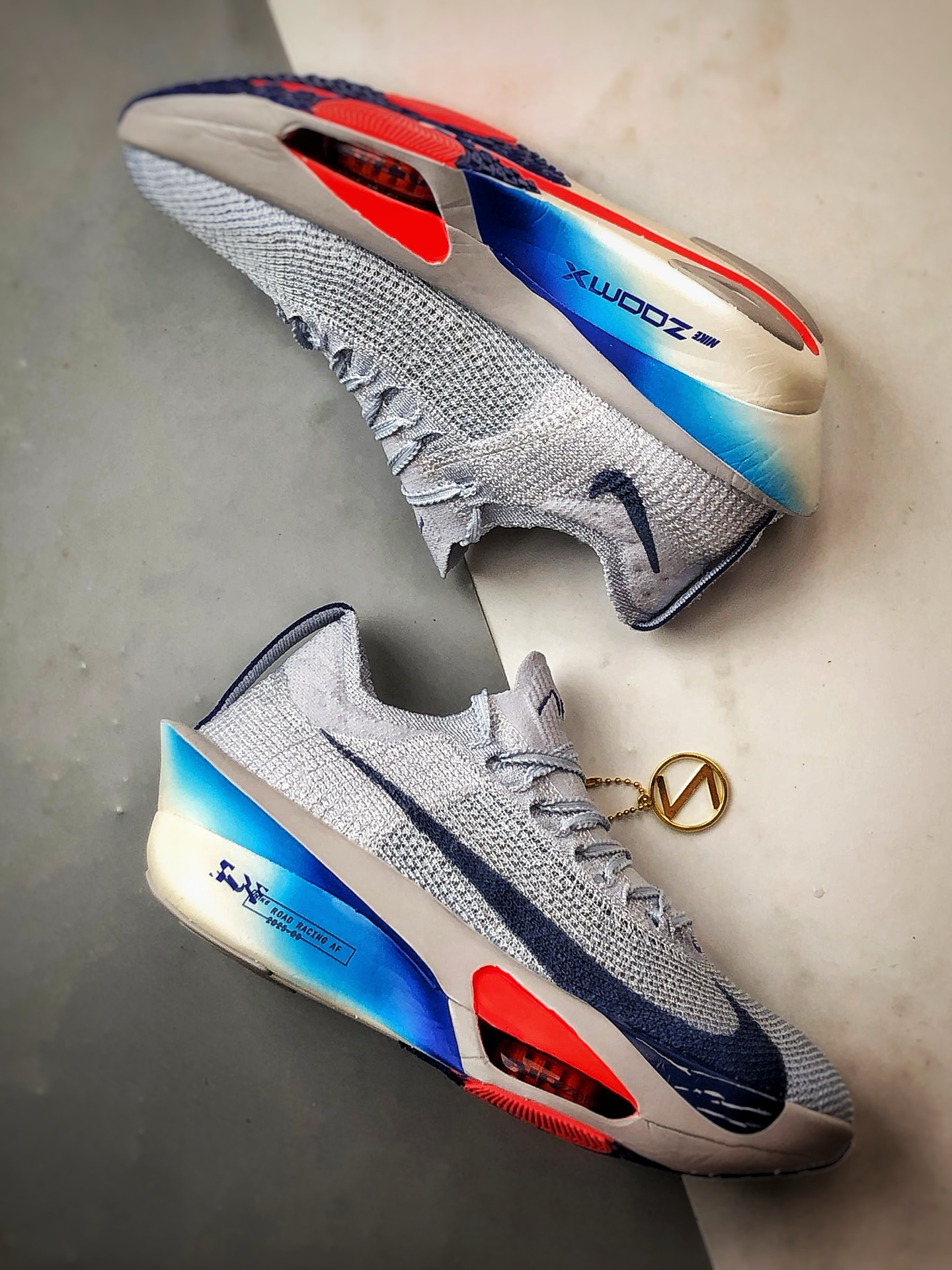 240 NK Air Zoom Alphafly 3 灰蓝色 阿尔法飞行3代系列马拉松轻量竞速运动跑鞋 FD8311-001