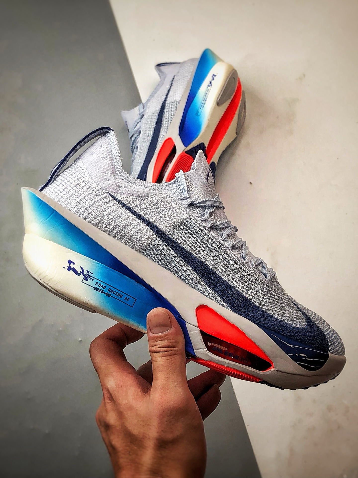 240 NK Air Zoom Alphafly 3 灰蓝色 阿尔法飞行3代系列马拉松轻量竞速运动跑鞋 FD8311-001