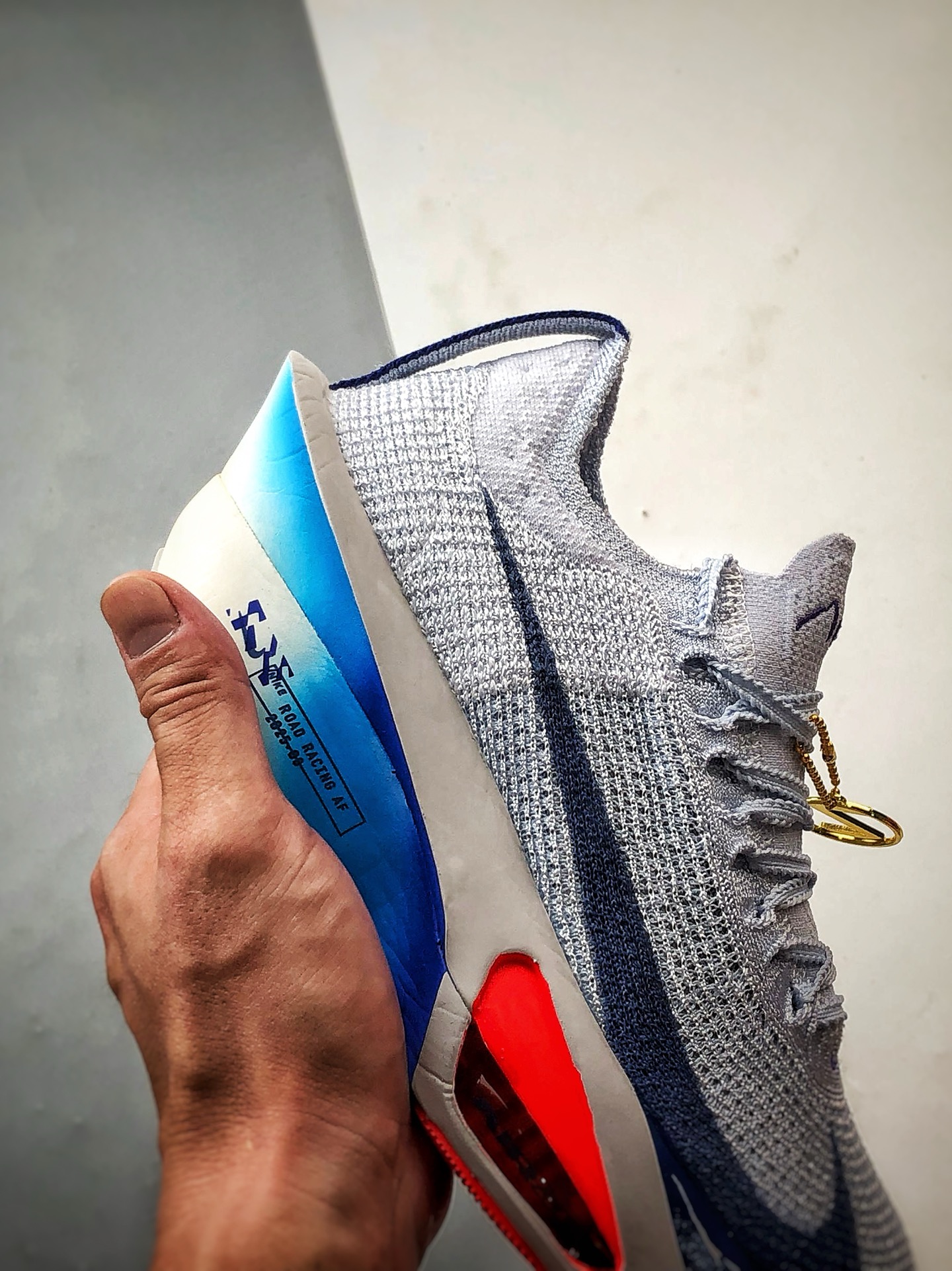 240 NK Air Zoom Alphafly 3 灰蓝色 阿尔法飞行3代系列马拉松轻量竞速运动跑鞋 FD8311-001