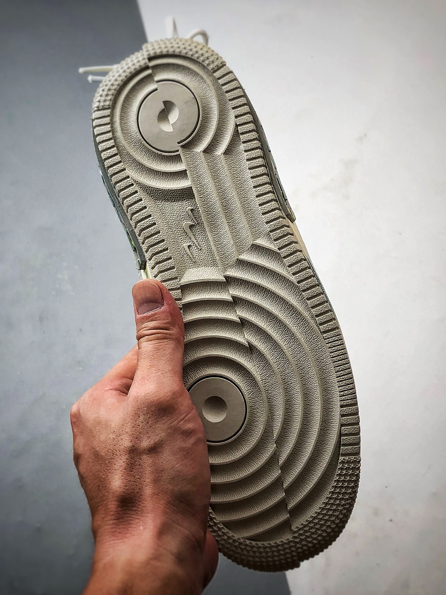 280 定制球鞋Air Force 1 Fontanka 手绘涂鸦 ”黄蓝星星” 空军一号定制板鞋 DV6984-011