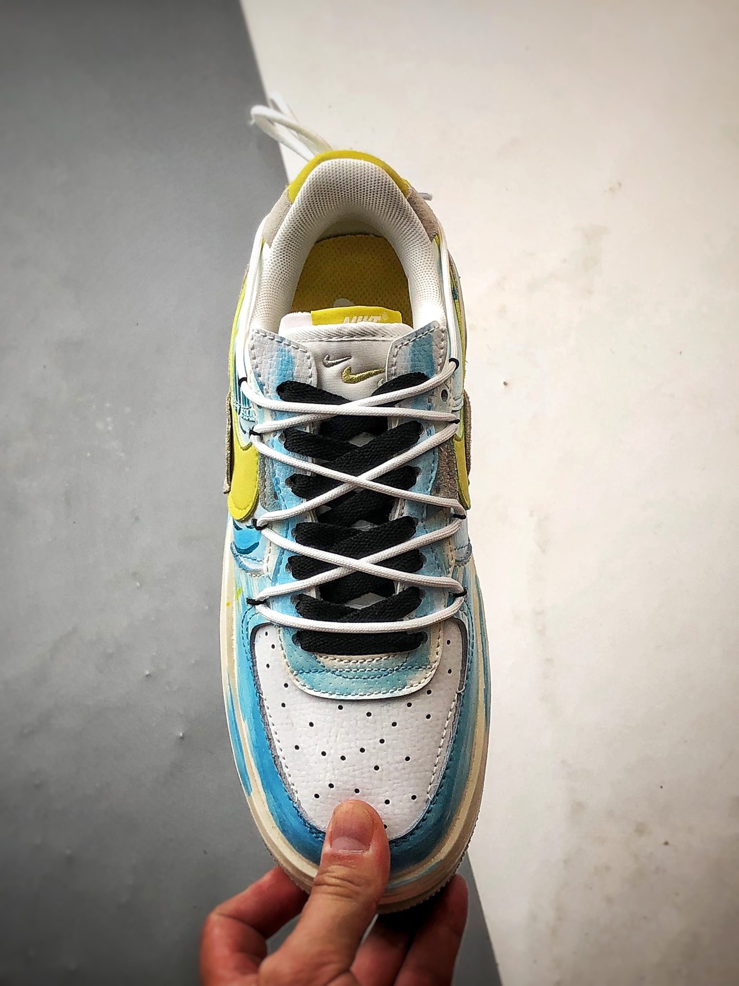 280 定制球鞋Air Force 1 Fontanka 手绘涂鸦 ”黄蓝星星” 空军一号定制板鞋 DV6984-011