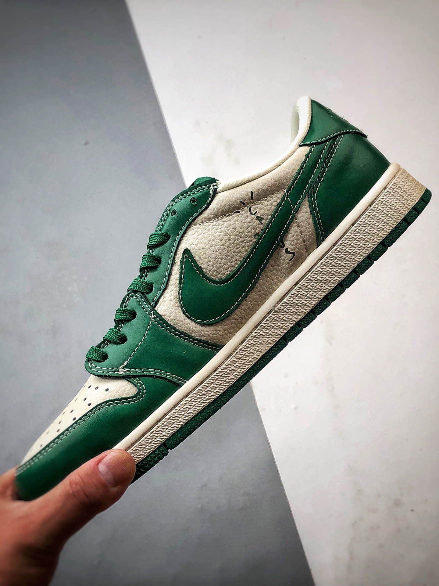 290 Air Jordan 1 Low OG ”高端定制” 古驰米白绿印花倒钩 LD2025-025