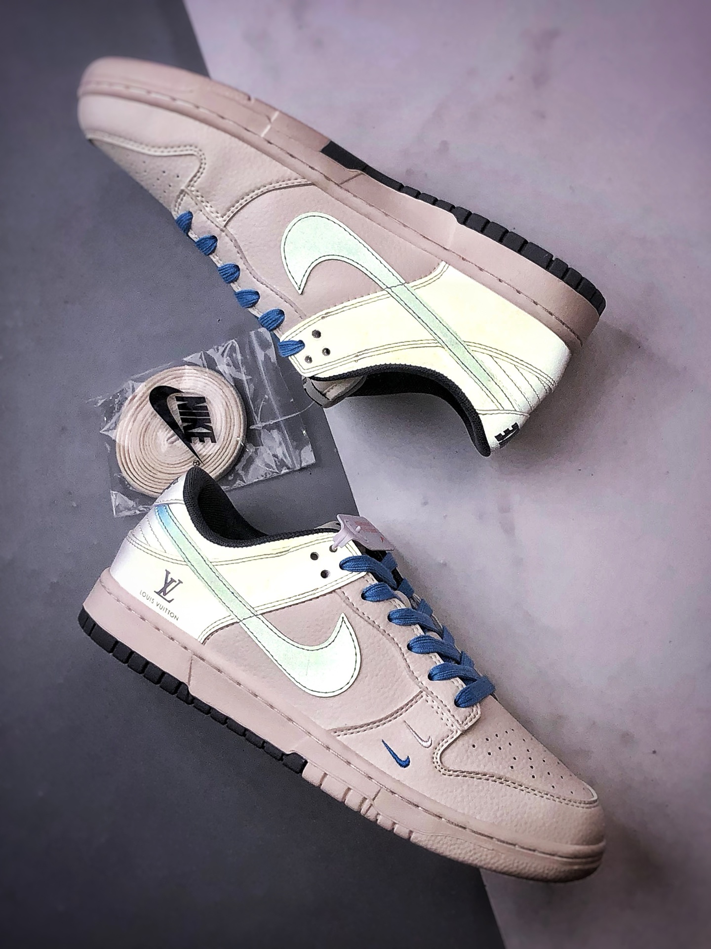 290 NK Dunk Low Retro ”DIY高端定制” LV反光米灰蓝钩 低帮休闲运动板鞋 JP1648-006