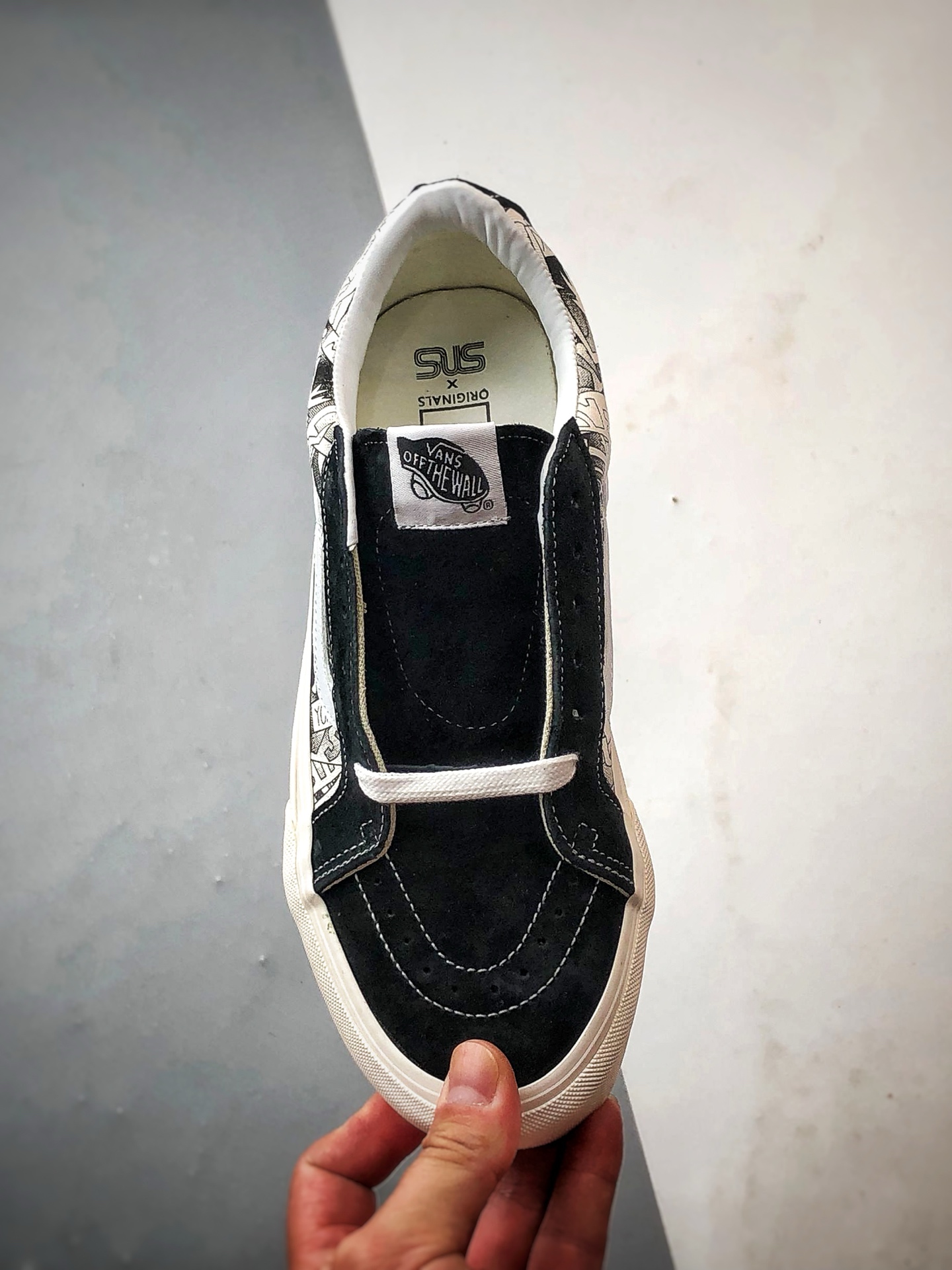 170 Vans Sk8-Low x SNS 黑白涂鸦 万斯官方 联名款低帮休闲帆布鞋-Chinese UA Cheap High Quatity Brand Clothes Bags handbags Sneakers wholesale wholesaler seller from China Factory suppliers Fashion Clothing Shoes best Quality Beautiful Price 170 Vans Sk8-Low x SNS 黑白涂鸦 万斯官方 联名款低帮休闲帆布鞋