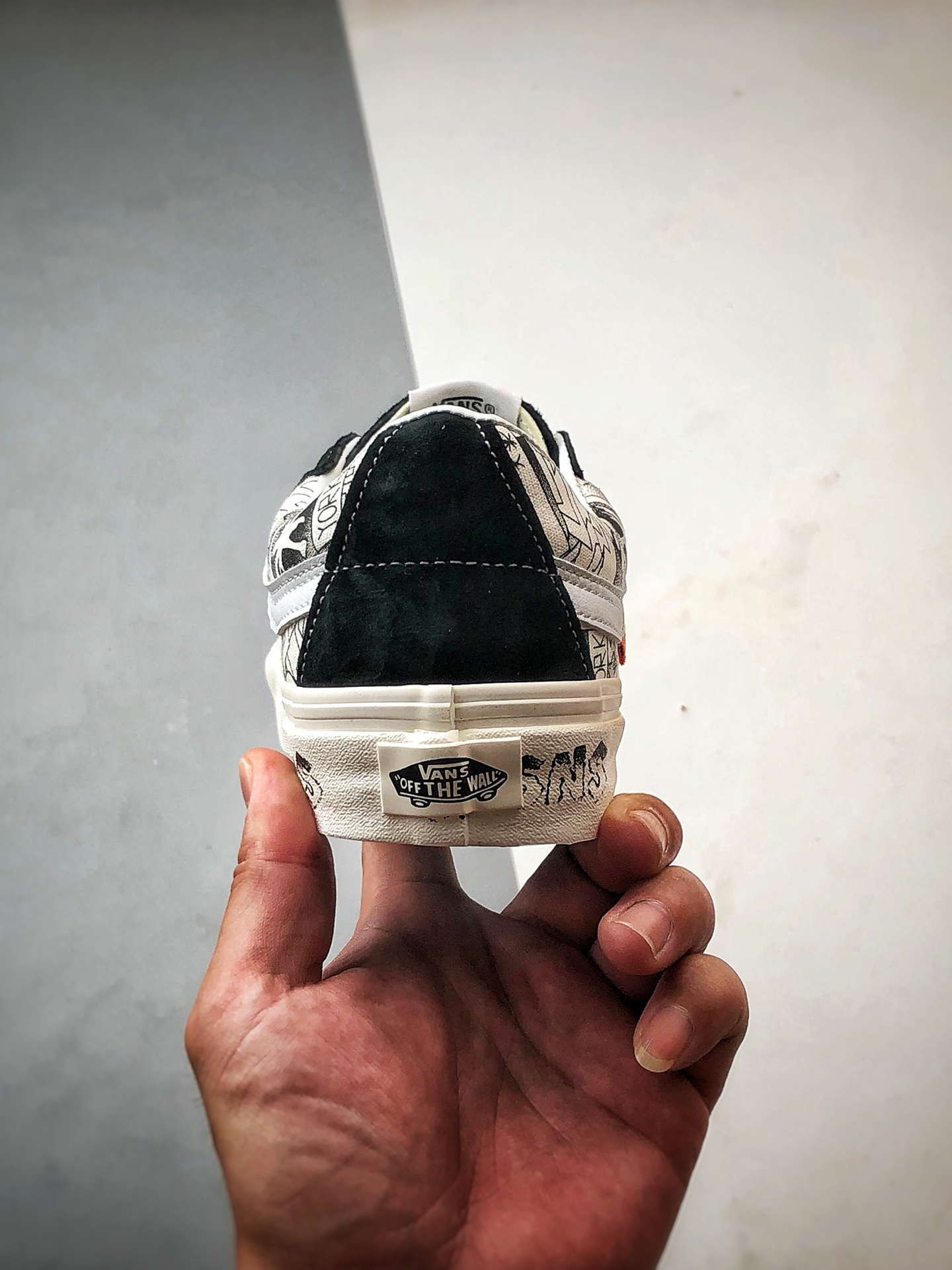 170 Vans Sk8-Low x SNS 黑白涂鸦 万斯官方 联名款低帮休闲帆布鞋-Chinese UA Cheap High Quatity Brand Clothes Bags handbags Sneakers wholesale wholesaler seller from China Factory suppliers Fashion Clothing Shoes best Quality Beautiful Price 170 Vans Sk8-Low x SNS 黑白涂鸦 万斯官方 联名款低帮休闲帆布鞋