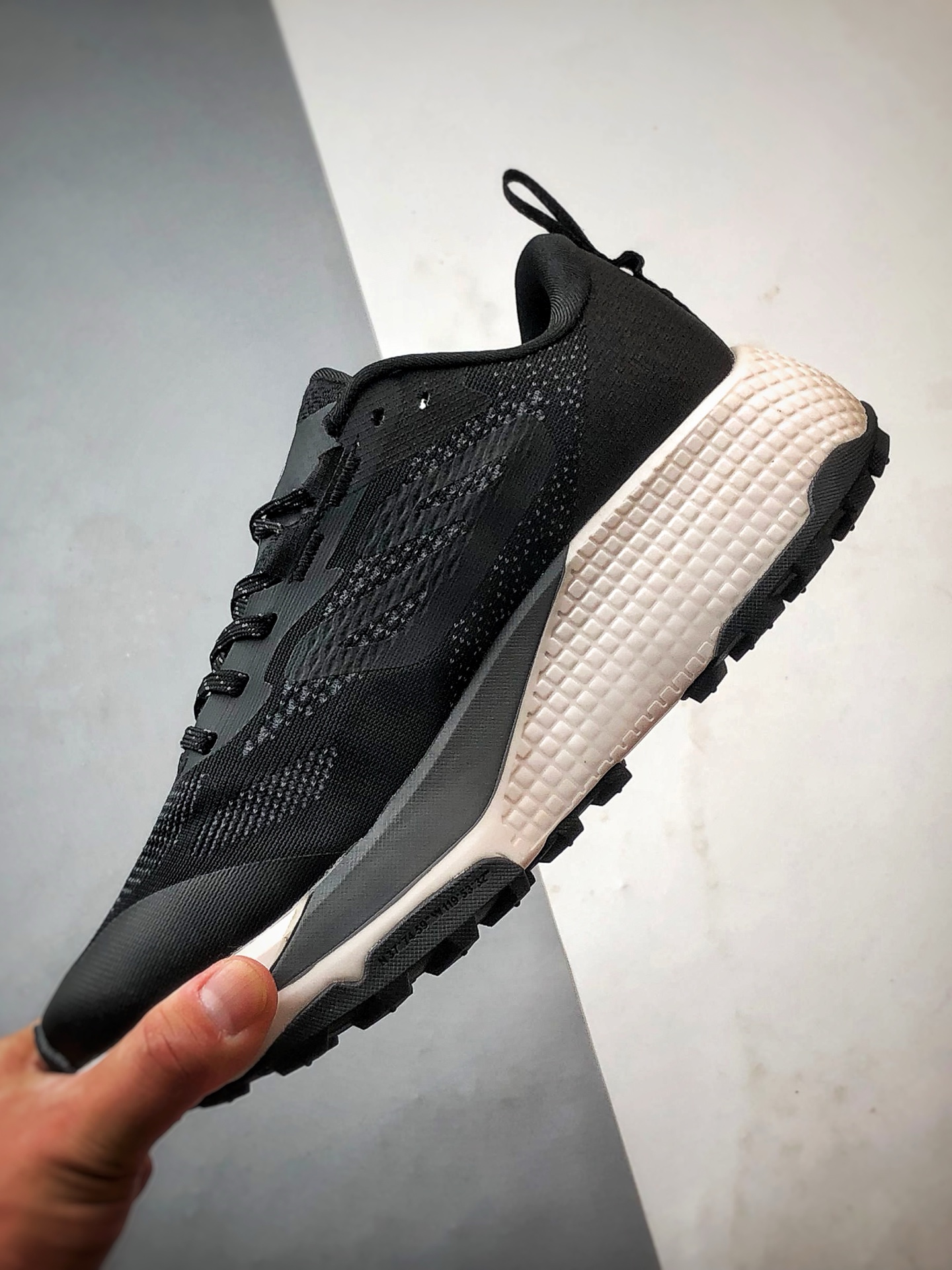 210 北面The North Face Altamesa 500 黑白 圆头系带减震耐磨低帮越野徒步鞋