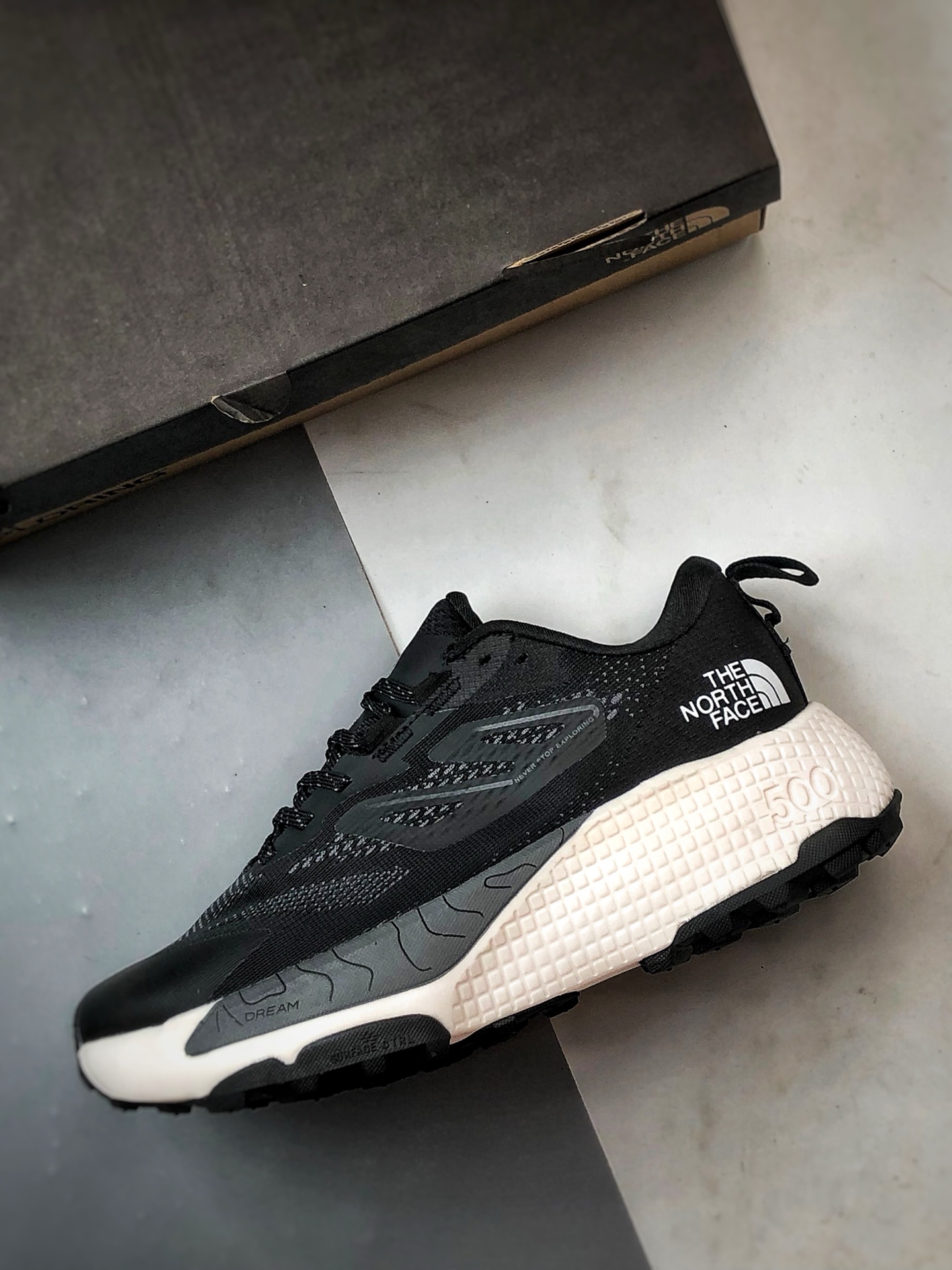 210 北面The North Face Altamesa 500 黑白 圆头系带减震耐磨低帮越野徒步鞋