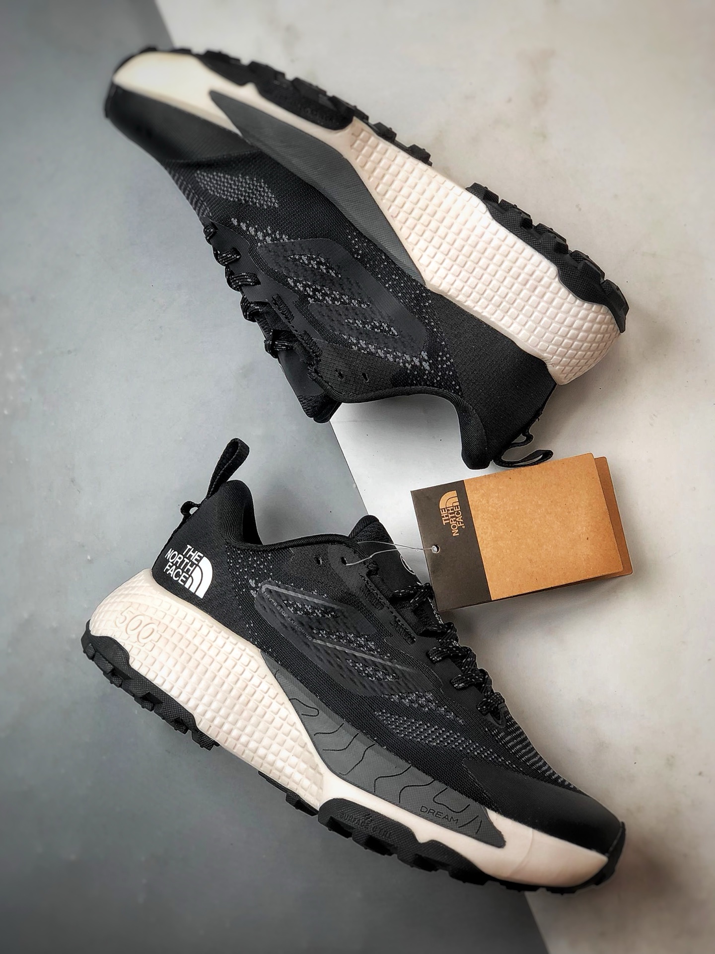 210 北面The North Face Altamesa 500 黑白 圆头系带减震耐磨低帮越野徒步鞋