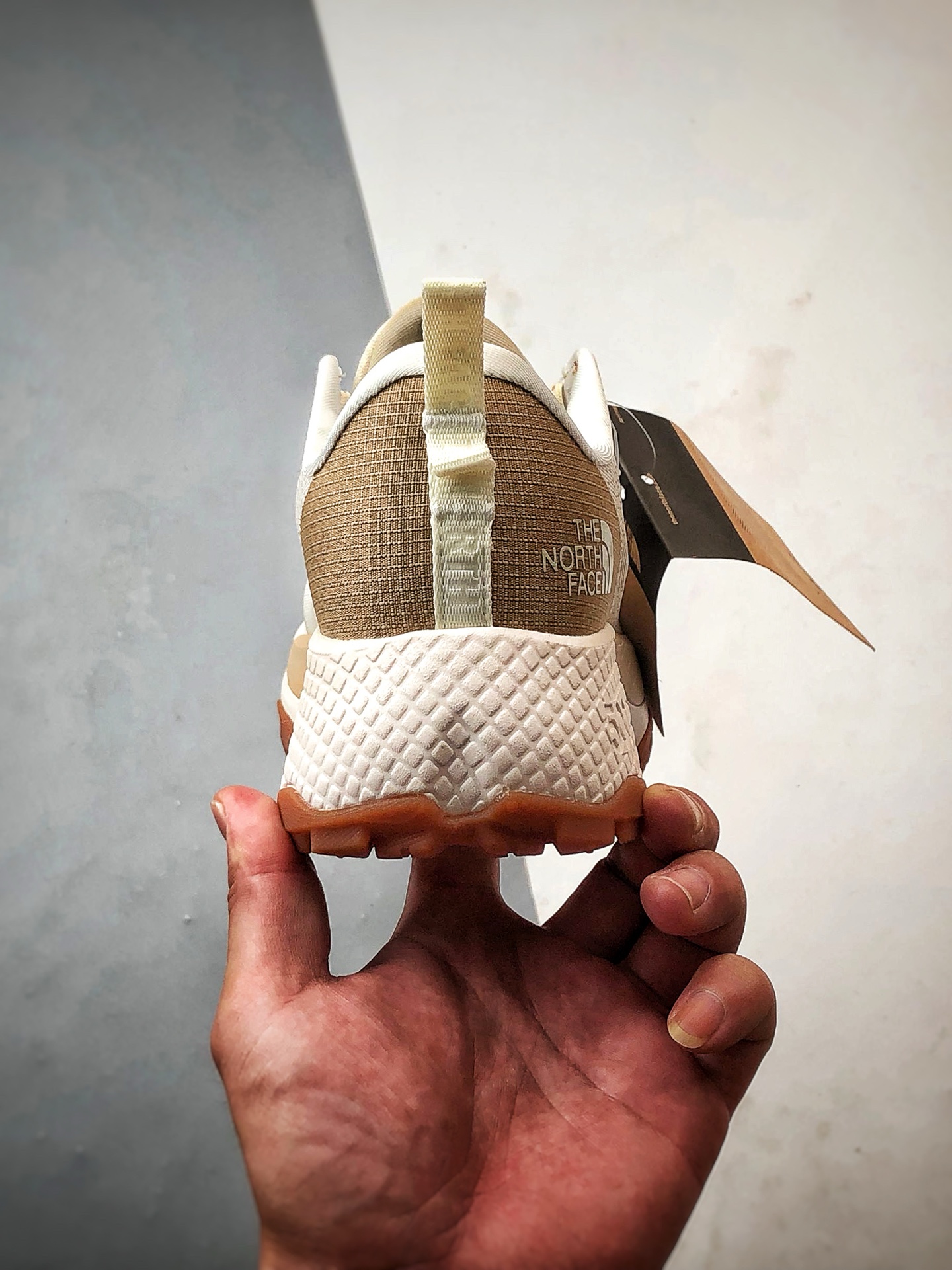 210 北面The North Face Altamesa 500 米白色 圆头系带减震耐磨低帮越野徒步鞋-Chinese UA Cheap High Quatity Brand Clothes Bags handbags Sneakers wholesale wholesaler seller from China Factory suppliers Fashion Clothing Shoes best Quality Beautiful Price 210 北面The North Face Altamesa 500 米白色 圆头系带减震耐磨低帮越野徒步鞋