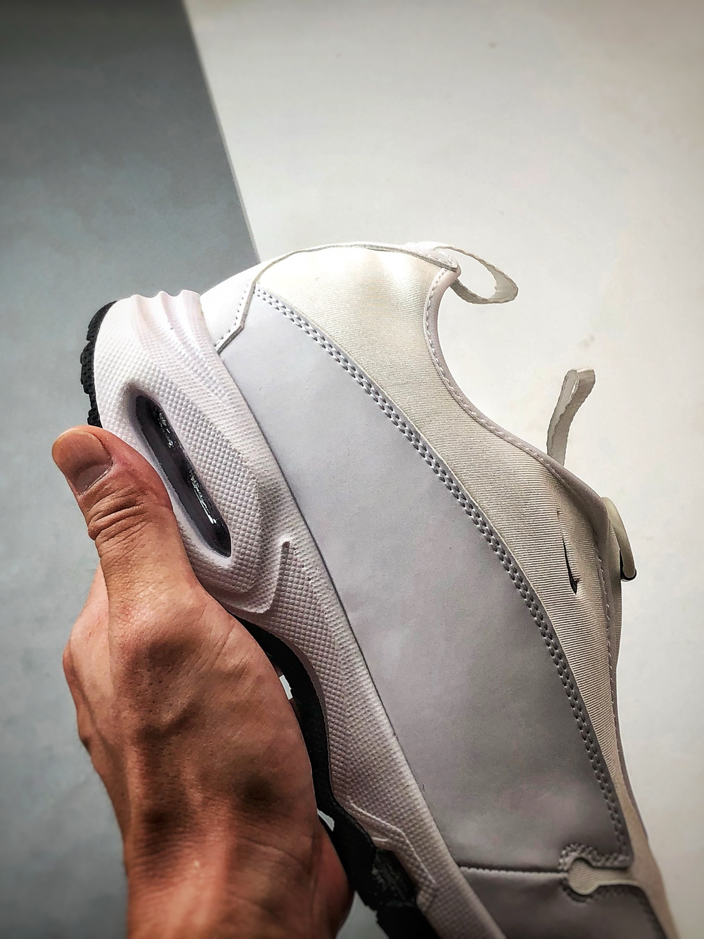 200 CDG x NK Air Max Sunder 白色 联名款解构机能风全掌气垫休闲跑步鞋