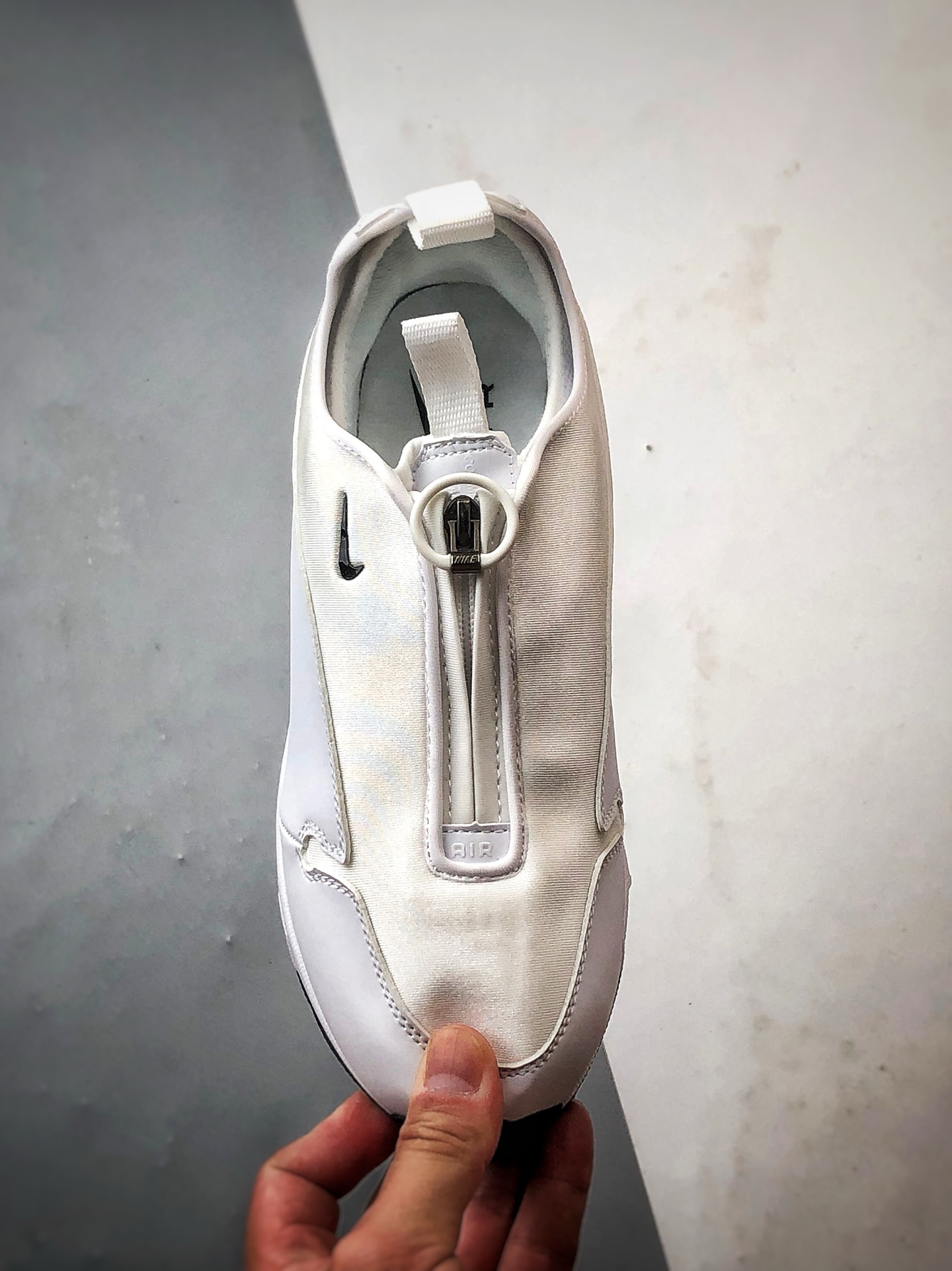 200 CDG x NK Air Max Sunder 白色 联名款解构机能风全掌气垫休闲跑步鞋