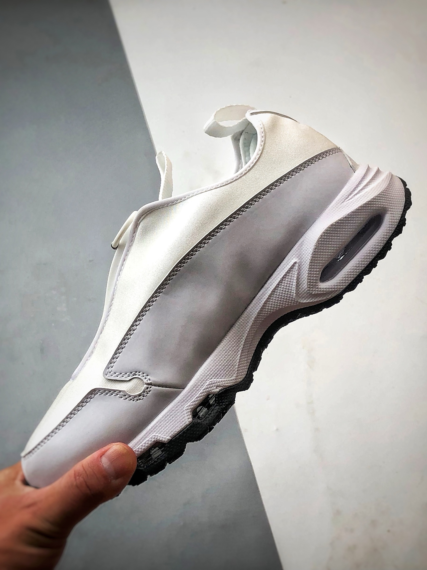 200 CDG x NK Air Max Sunder 白色 联名款解构机能风全掌气垫休闲跑步鞋