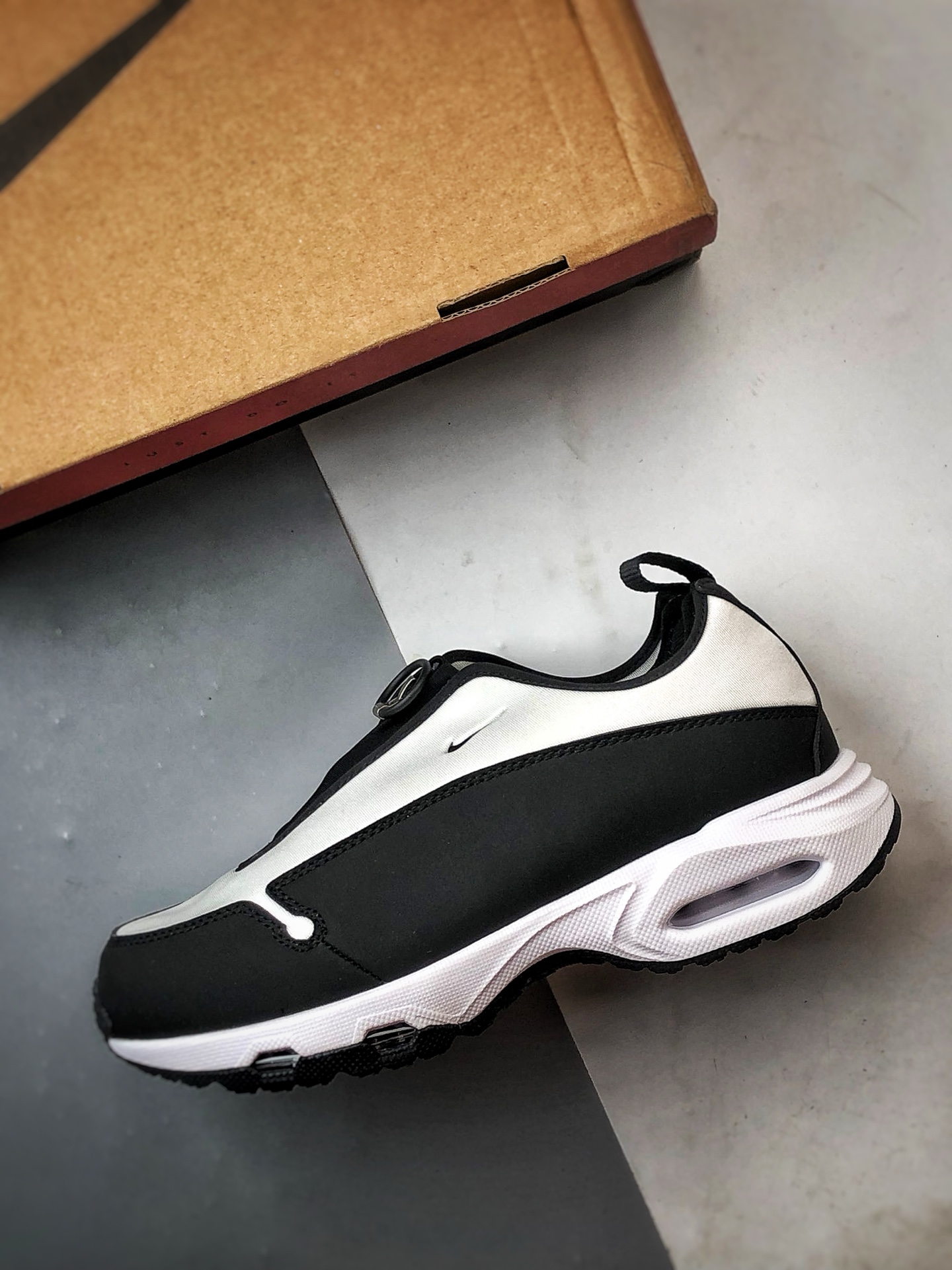 200 CDG x NK Air Max Sunder 黑白 联名款解构机能风全掌气垫休闲跑步鞋-Chinese UA Cheap High Quatity Brand Clothes Bags handbags Sneakers wholesale wholesaler seller from China Factory suppliers Fashion Clothing Shoes best Quality Beautiful Price 200 CDG x NK Air Max Sunder 黑白 联名款解构机能风全掌气垫休闲跑步鞋