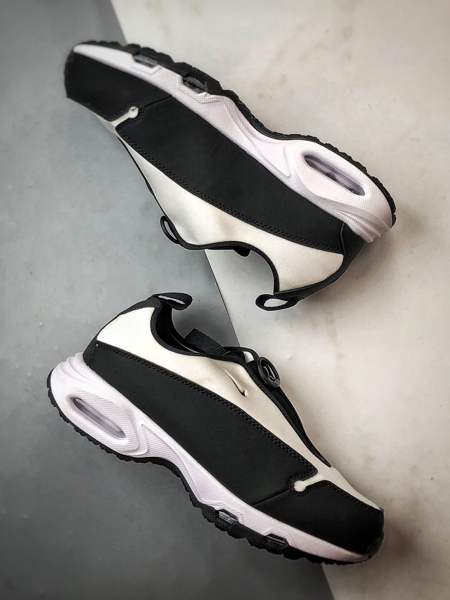 200 CDG x NK Air Max Sunder 黑白 联名款解构机能风全掌气垫休闲跑步鞋-Chinese UA Cheap High Quatity Brand Clothes Bags handbags Sneakers wholesale wholesaler seller from China Factory suppliers Fashion Clothing Shoes best Quality Beautiful Price 200 CDG x NK Air Max Sunder 黑白 联名款解构机能风全掌气垫休闲跑步鞋