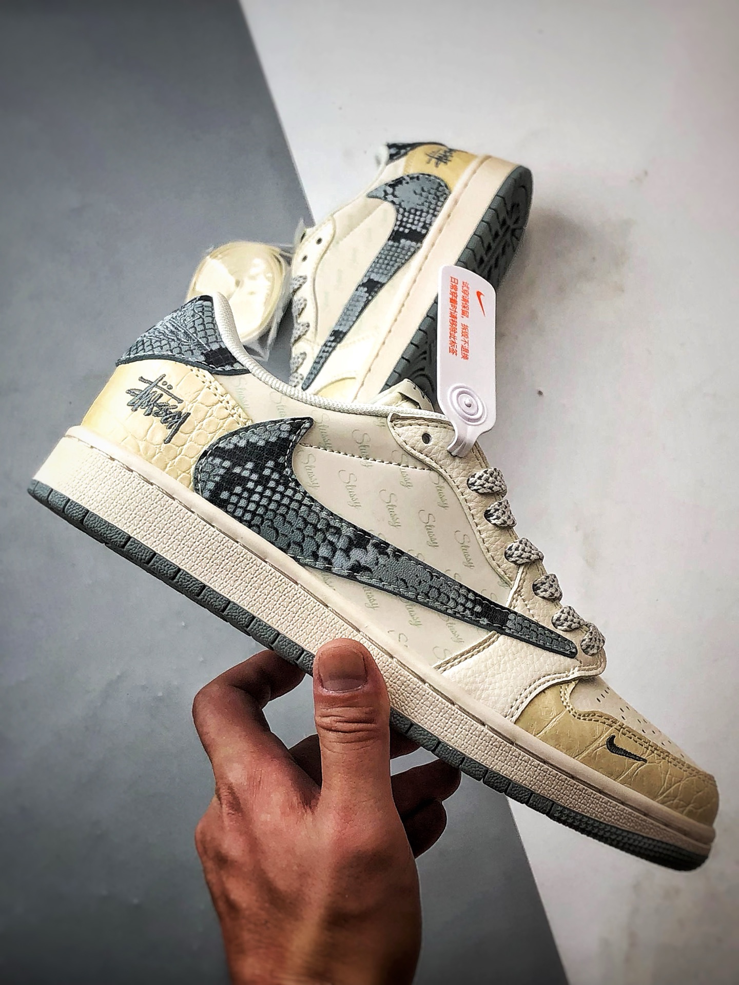 290 Air Jordan 1 Low OG ”高端定制” 斯图西蛇纹米黄灰倒钩 XS7089-621