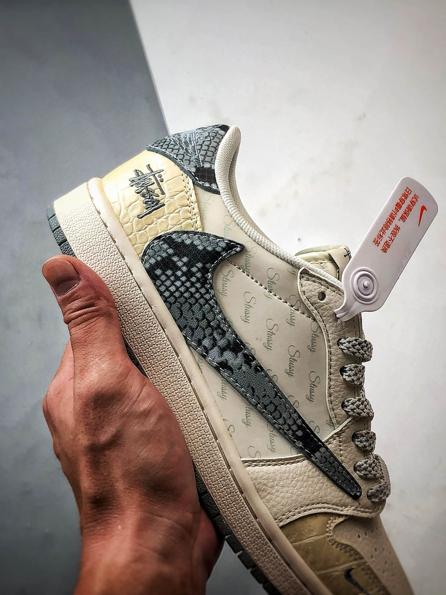 290 Air Jordan 1 Low OG ”高端定制” 斯图西蛇纹米黄灰倒钩 XS7089-621