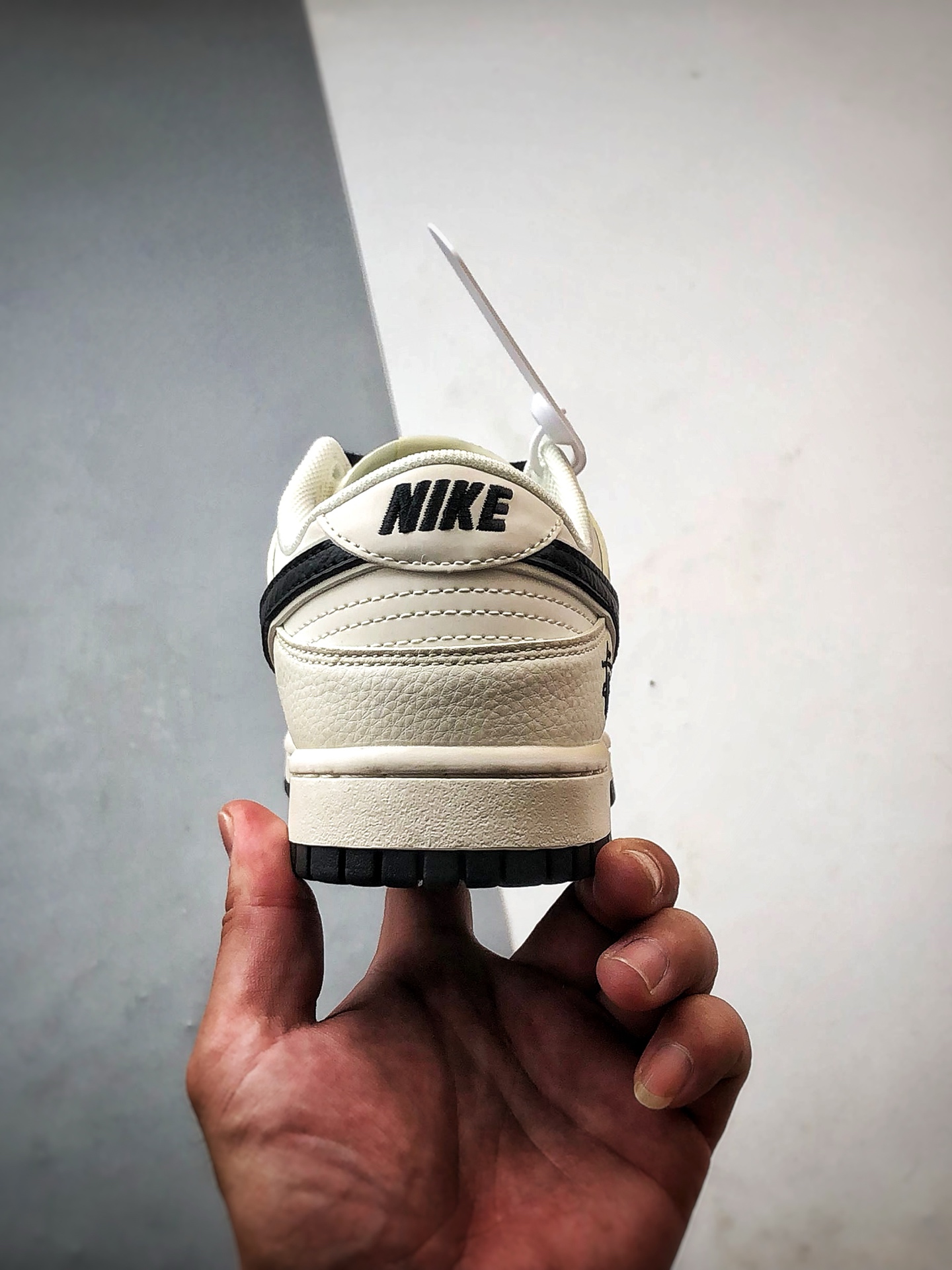 290 NK Dunk Low Retro ”DIY高端定制” 斯图西米白黑 低帮休闲运动板鞋 JP1648-023