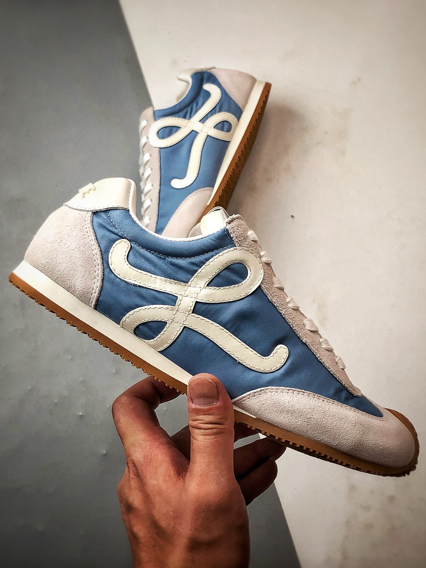 370 市售顶级 任意细节不惧对比 罗意威/Loewe 2025 | Ballet Runner 2.0 蓝色 早春新款爆款芭蕾舞鞋-Chinese UA Cheap High Quatity Brand Clothes Bags handbags Sneakers wholesale wholesaler seller from China Factory suppliers Fashion Clothing Shoes best Quality Beautiful Price 370 市售顶级 任意细节不惧对比 罗意威/Loewe 2025 | Ballet Runner 2.0 蓝色 早春新款爆款芭蕾舞鞋