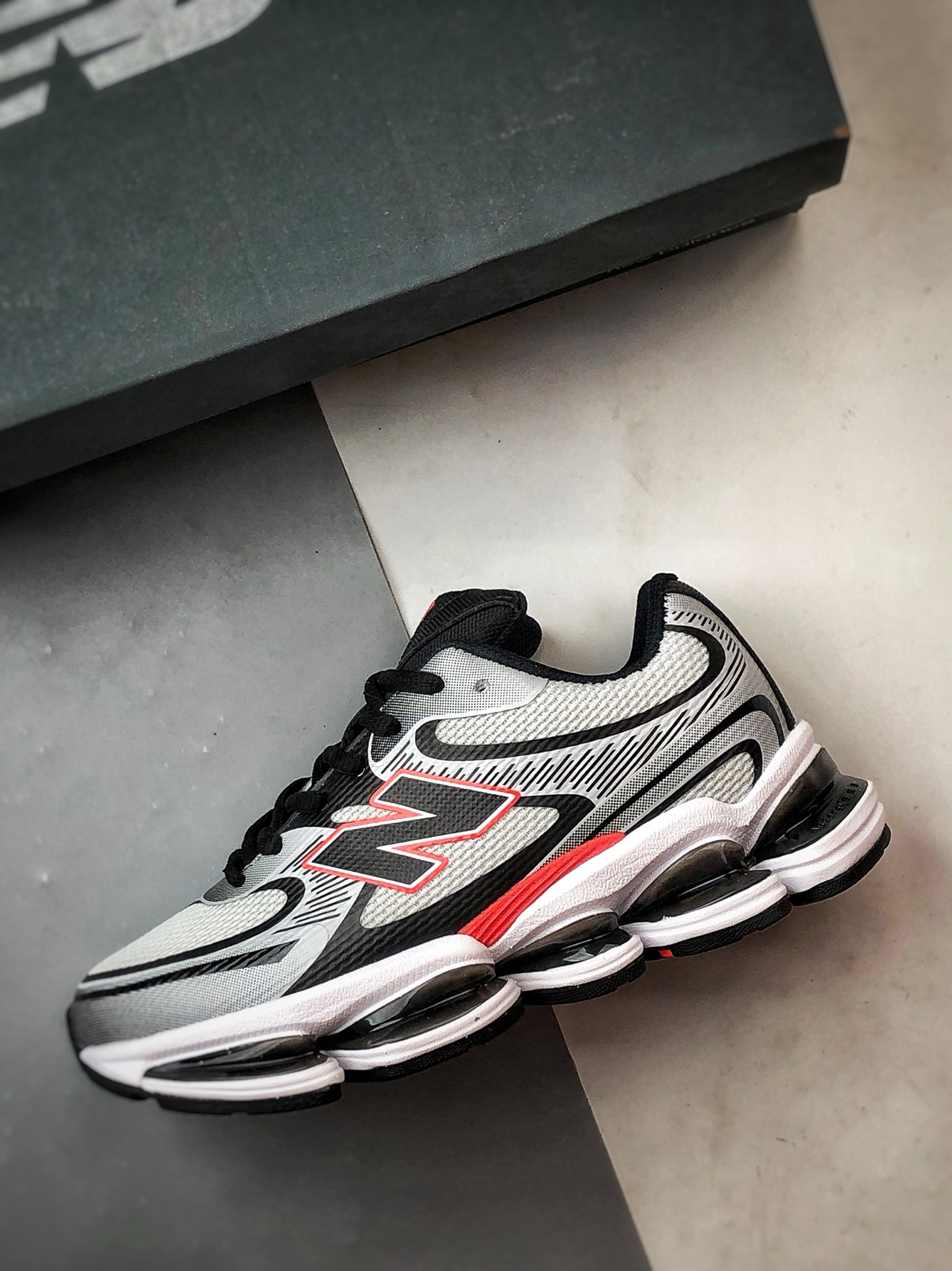 220 New Balance ABZORB 2000 灰黑红 舒适百搭气垫低帮休闲跑步鞋 U2000KOA-Chinese UA Cheap High Quatity Brand Clothes Bags handbags Sneakers wholesale wholesaler seller from China Factory suppliers Fashion Clothing Shoes best Quality Beautiful Price 220 New Balance ABZORB 2000 灰黑红 舒适百搭气垫低帮休闲跑步鞋 U2000KOA