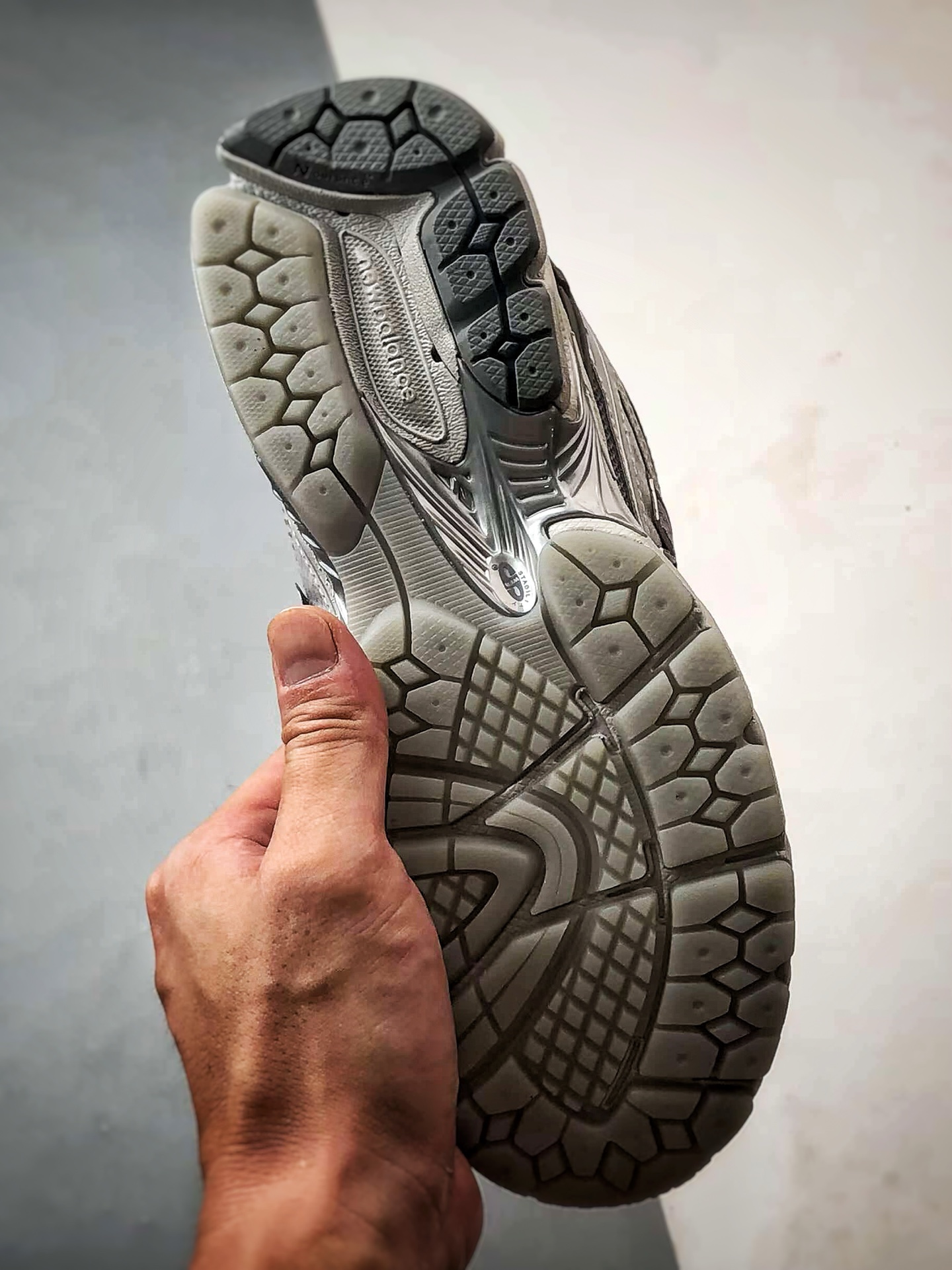 220 New Balance 1906R 石灰色 复古潮流休闲运动慢跑鞋 U1906RNY