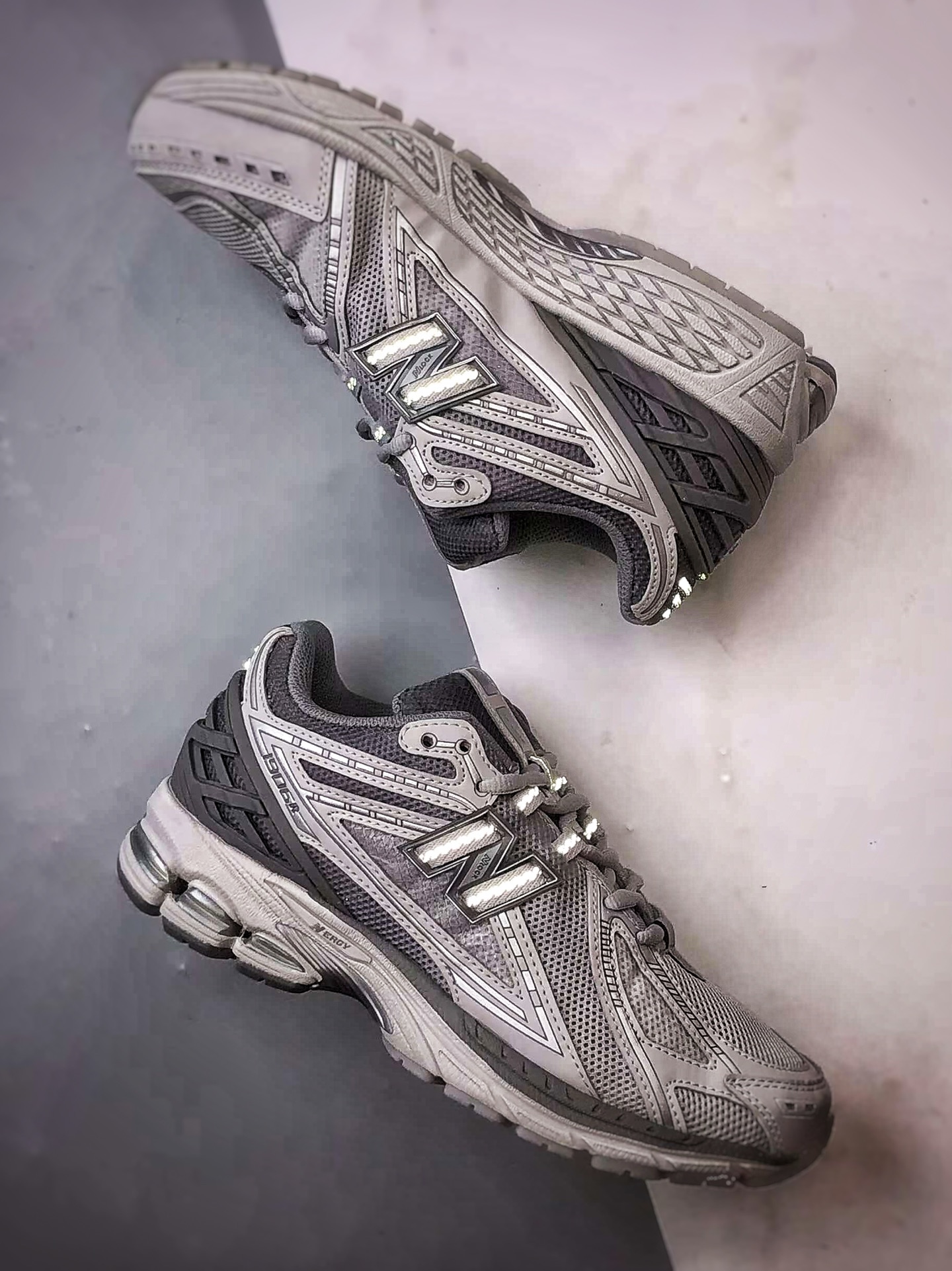 220 New Balance 1906R 石灰色 复古潮流休闲运动慢跑鞋 U1906RNY