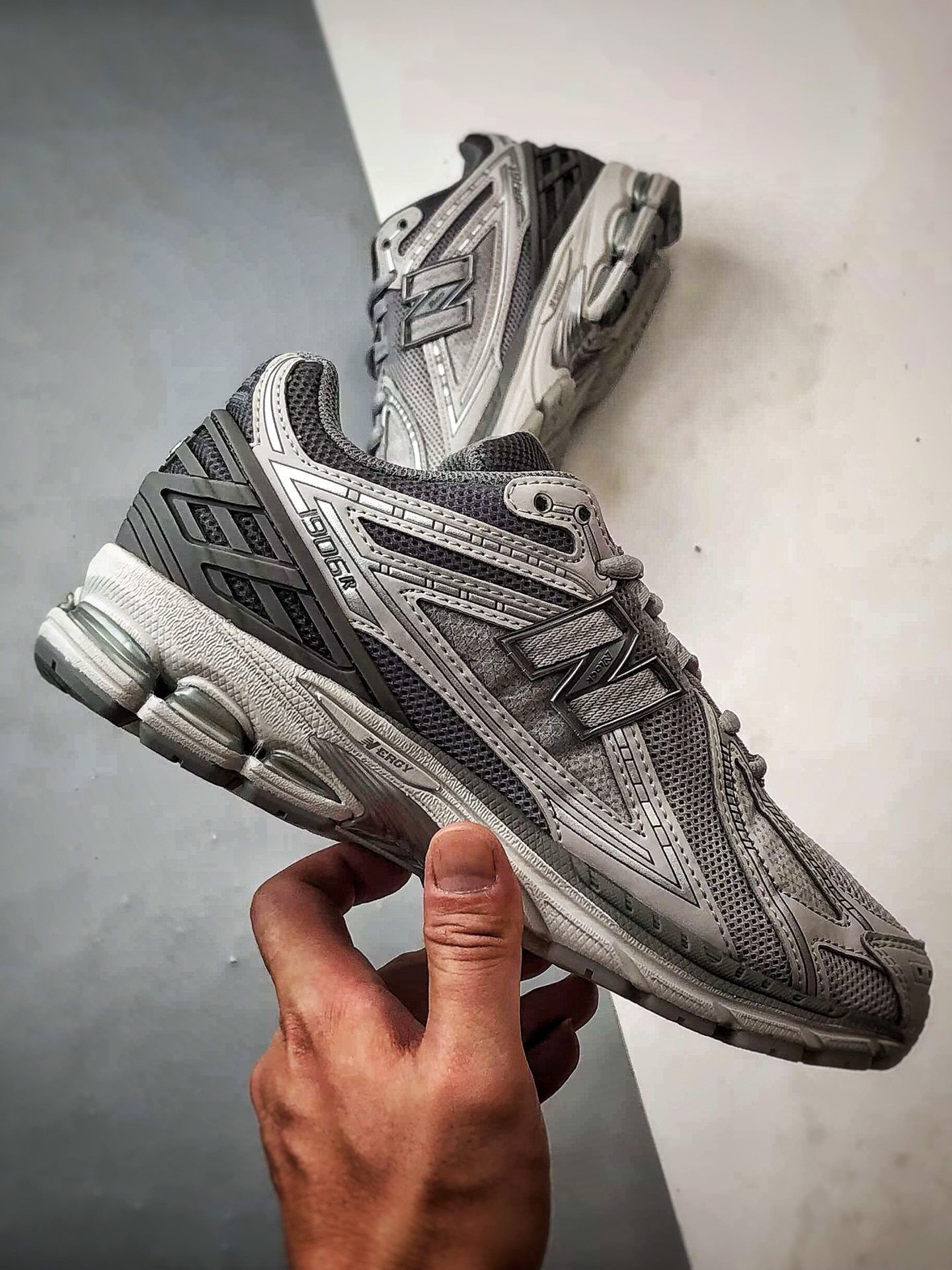 220 New Balance 1906R 石灰色 复古潮流休闲运动慢跑鞋 U1906RNY