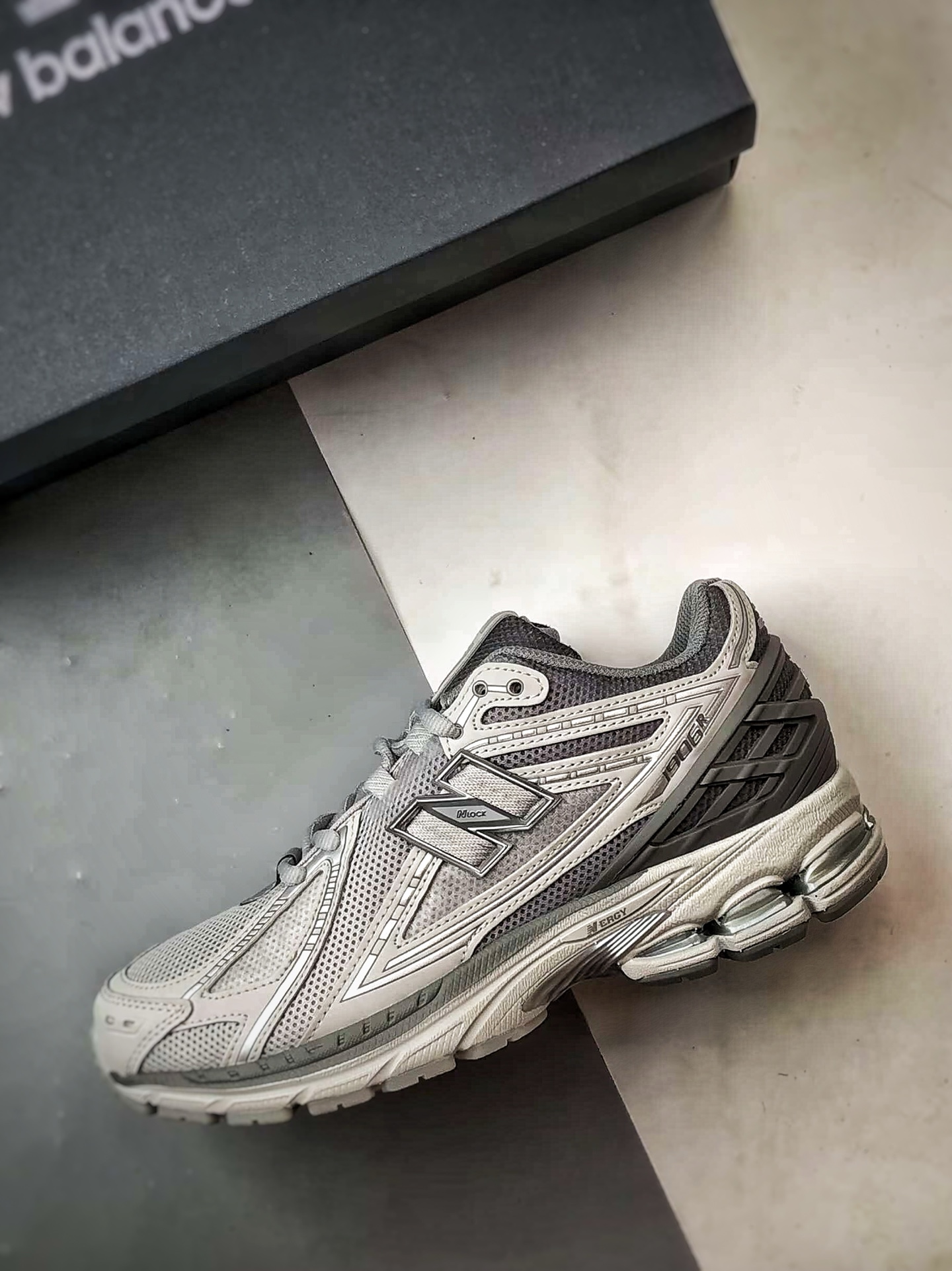 220 New Balance 1906R 石灰色 复古潮流休闲运动慢跑鞋 U1906RNY