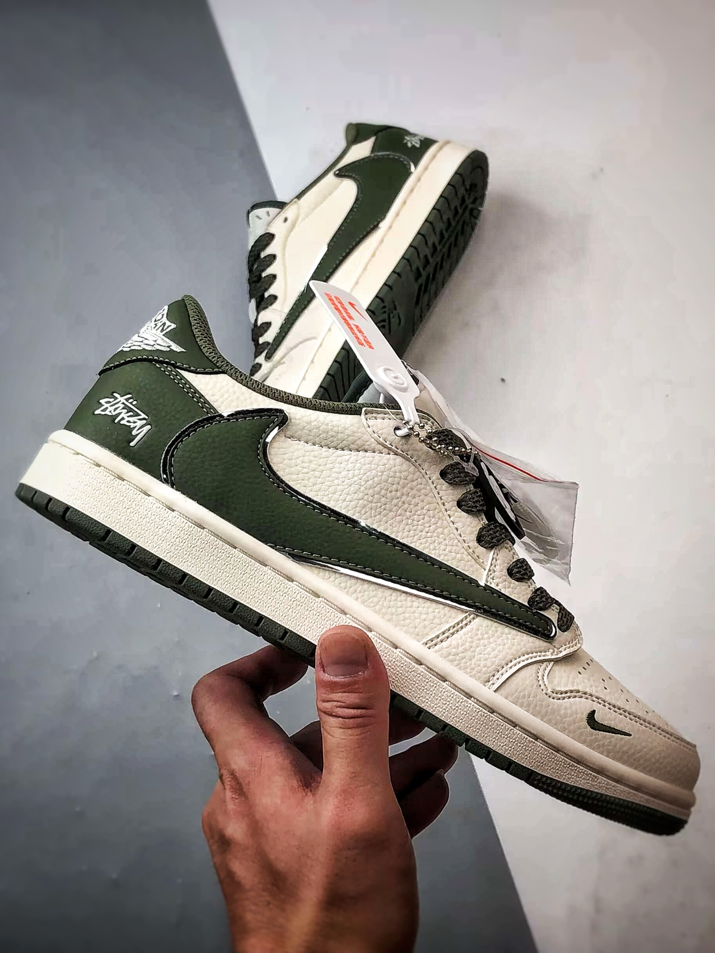 300 Air Jordan 1 Low OG ”高端定制” 斯图西米白绿倒钩 ST5696-263